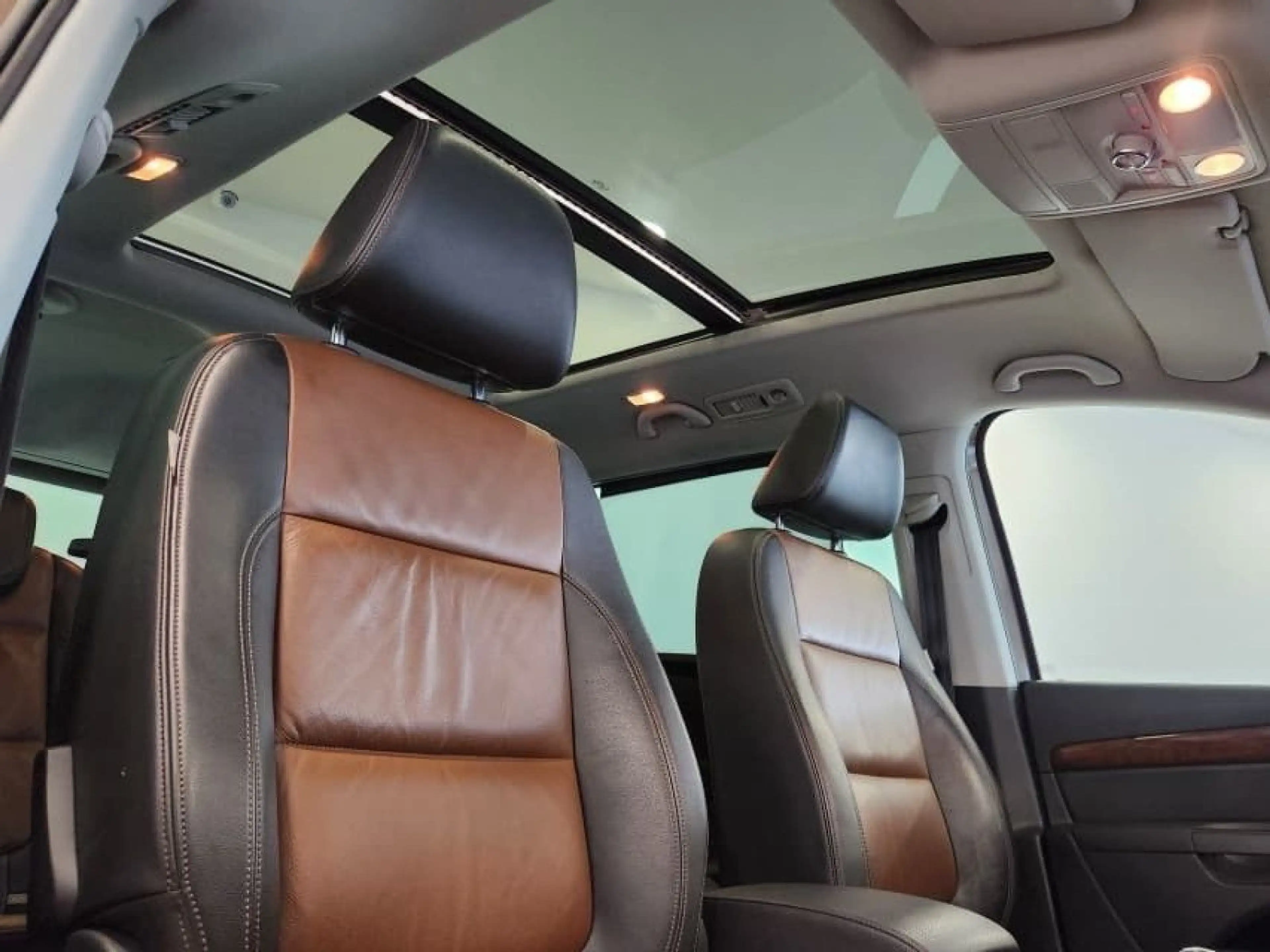 Volkswagen Sharan 2.0 TDI Highline BMT 7-Sitze|PANO|AHK|XEN — photo 8