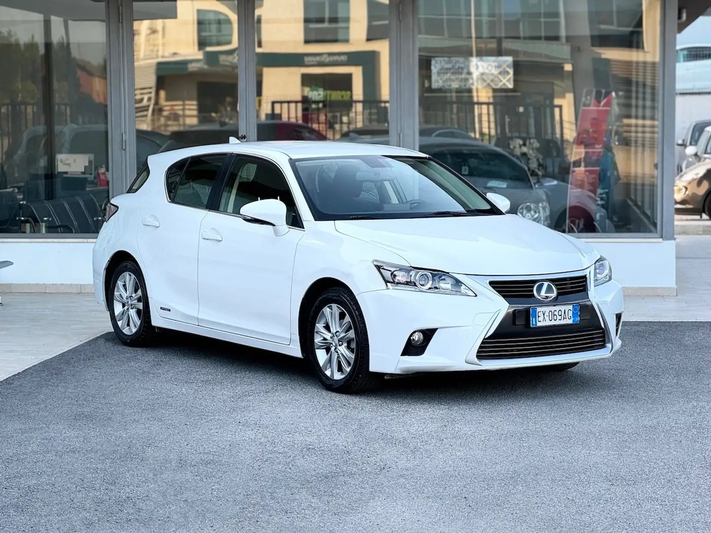 Lexus CT 200h 1.8 Hybrid 99CV E6 Automatica - 2014 Bianco - 1