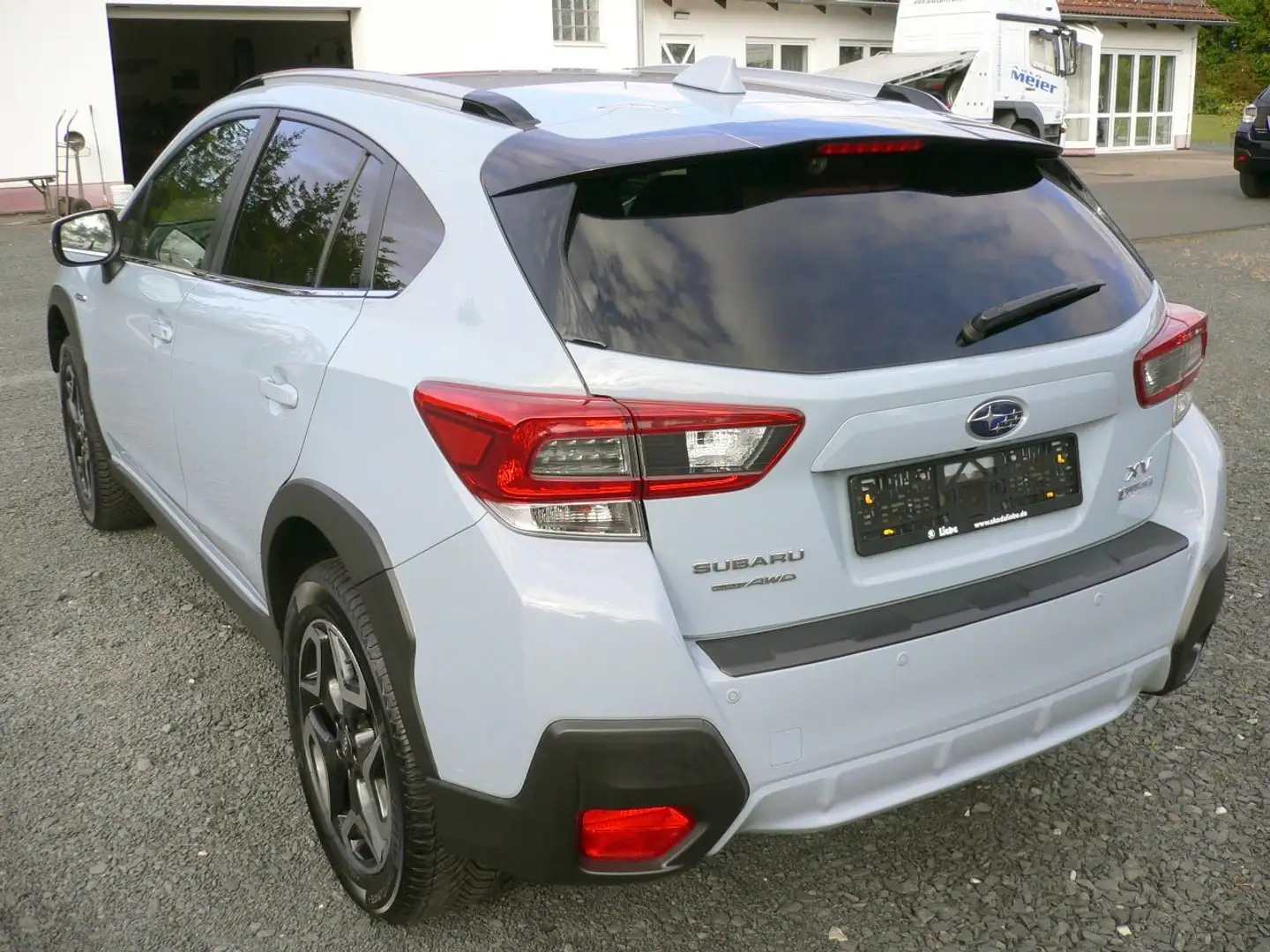 Subaru XV 2.0ie Comfort Lineartronic LED Navi Gris - 2