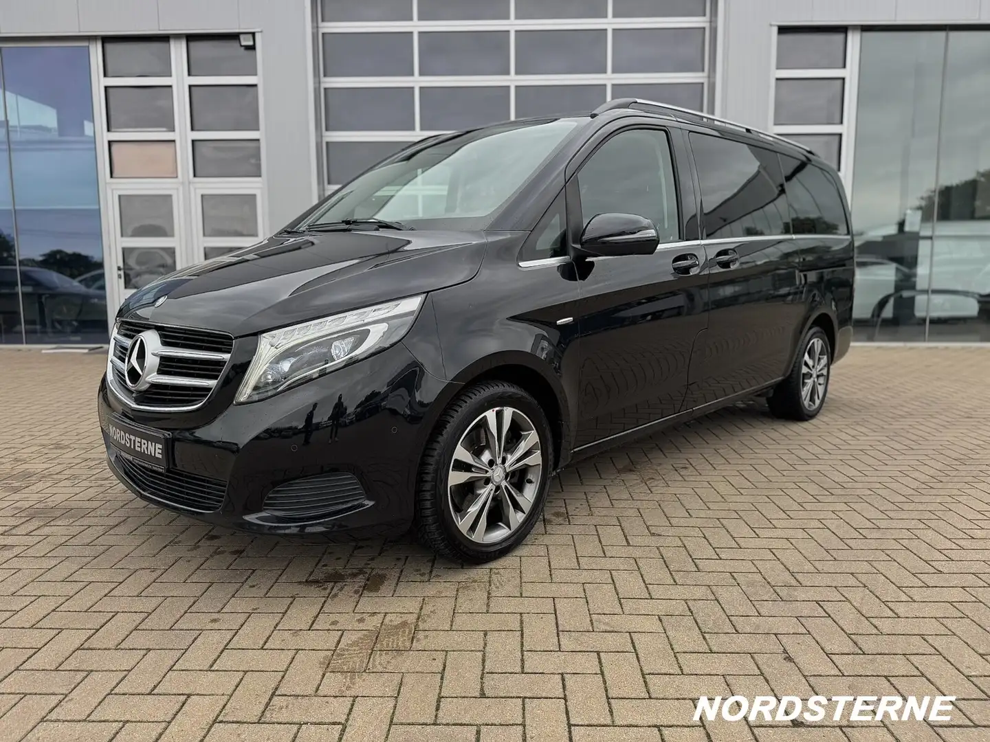 Mercedes-Benz V 250 V 250 d AVANTGARDE+EDITION LONG+KAMERA+7 SITZER Schwarz - 2
