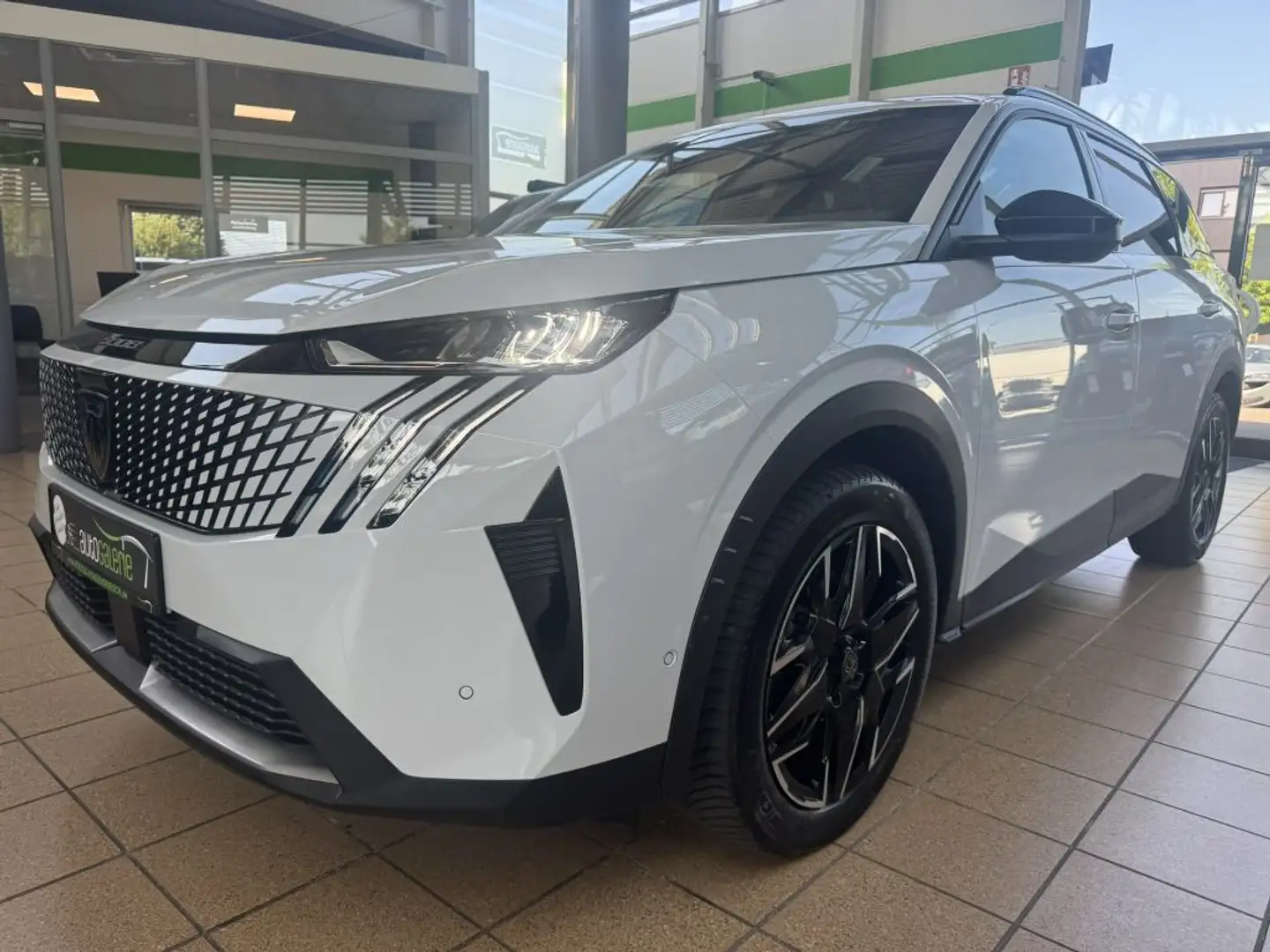 Peugeot 5008 Hybrid 136 e-DSC6 Allure Blanc - 1
