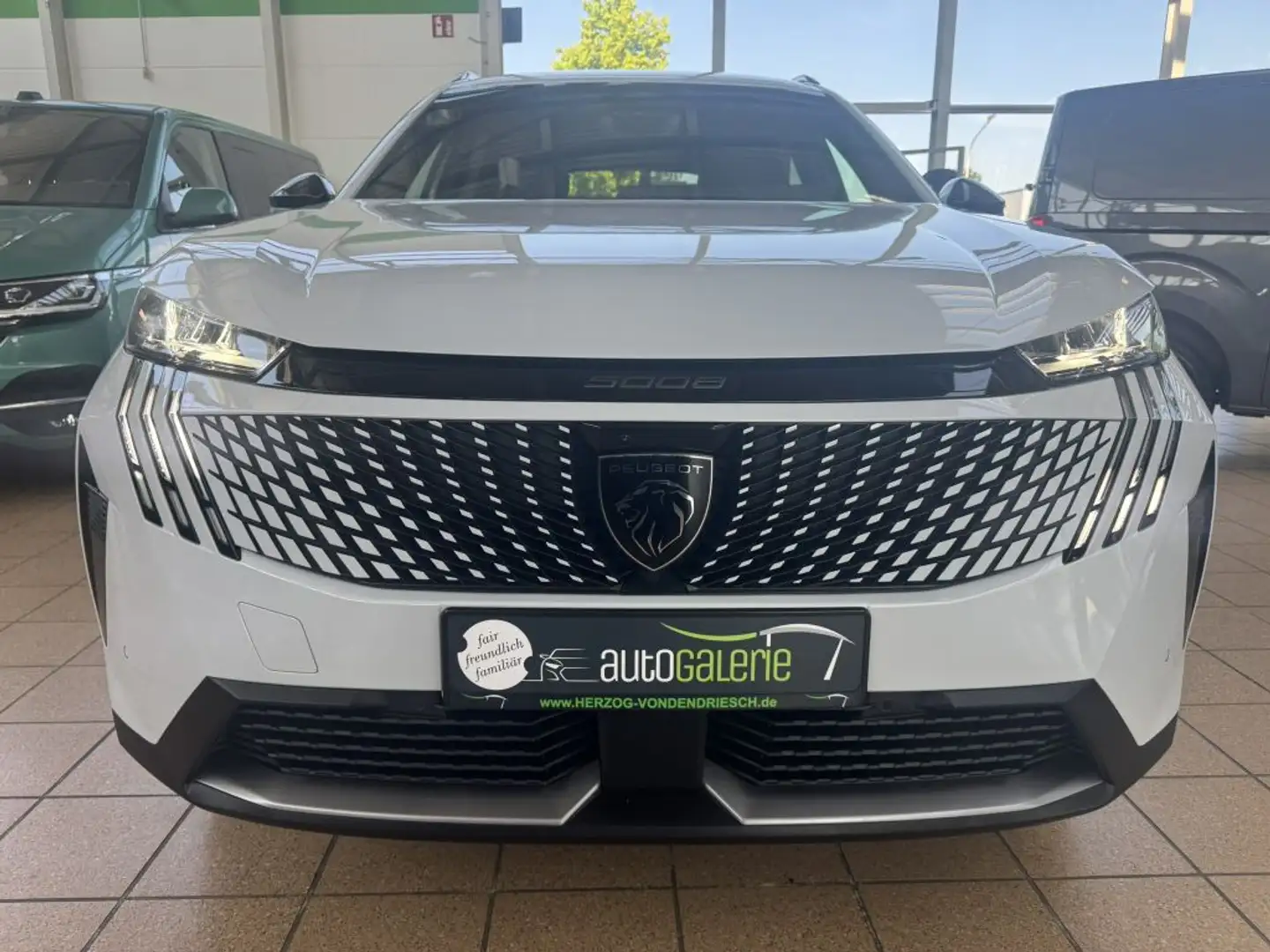 Peugeot 5008 Hybrid 136 e-DSC6 Allure Wit - 2