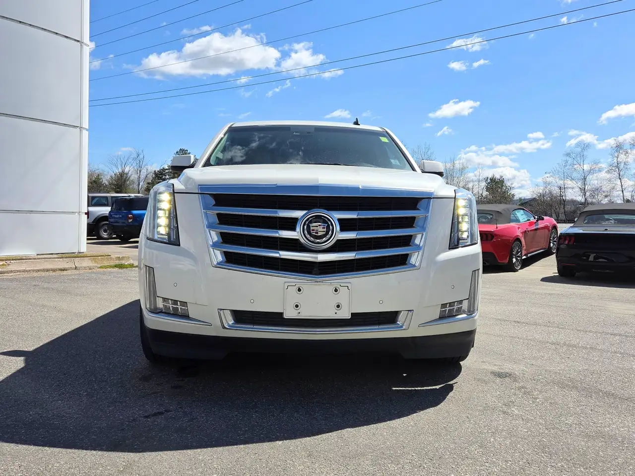 Cadillac Escalade снимка Cadillac Escalade