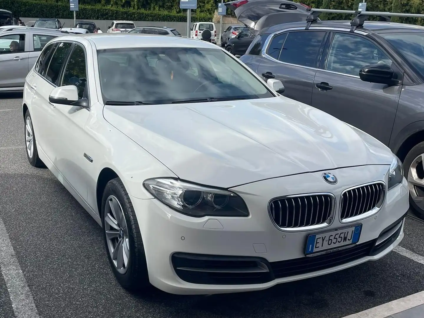 BMW 518 Serie 5 F11 Touring518d Touring Luxury 150cv auto Bílá - 1