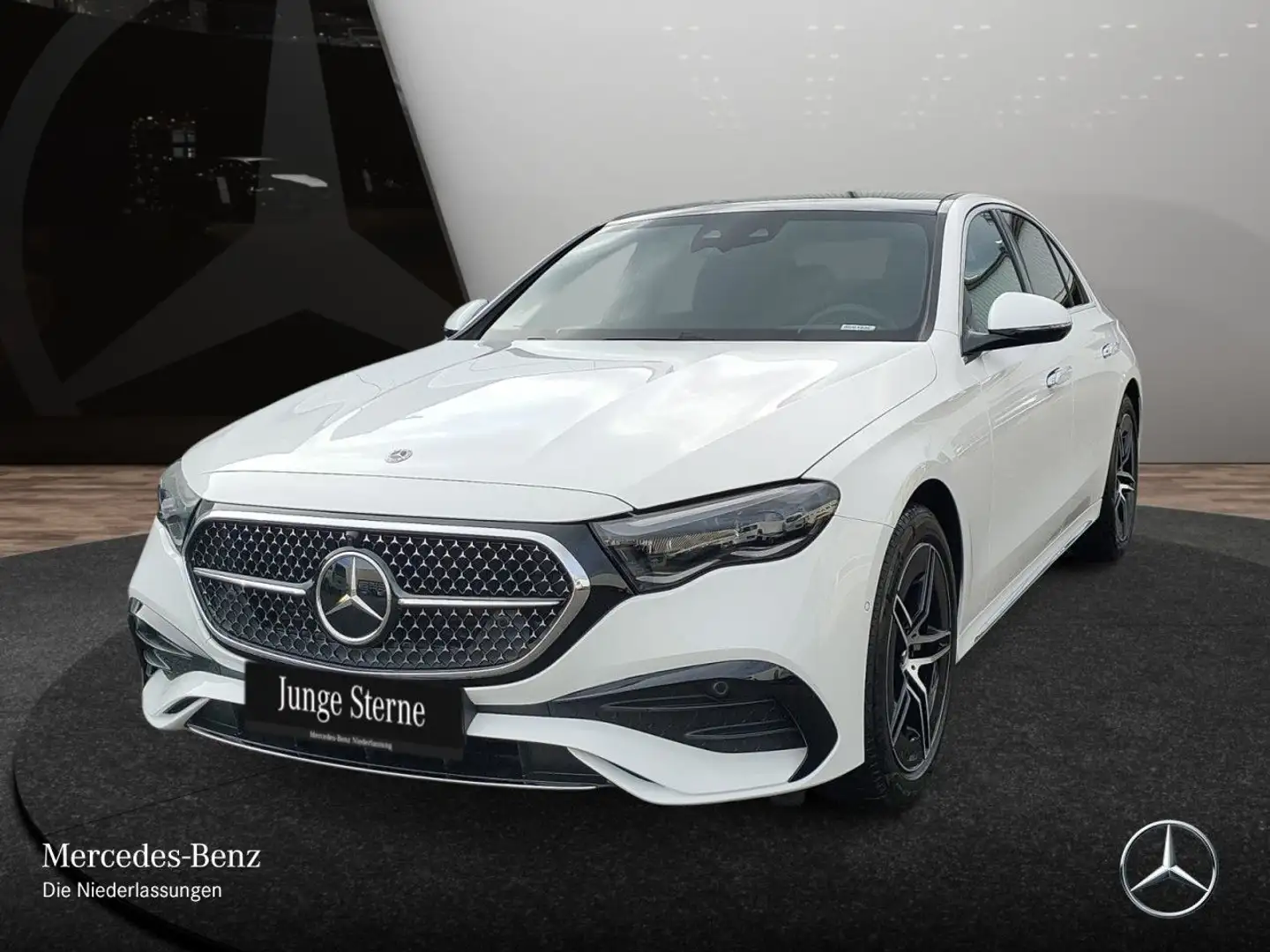 Mercedes-Benz E 220 d AMG Fahrass 360° Airmat Pano Distr. Memory Weiß - 2