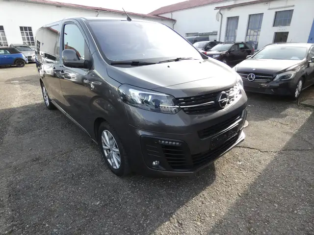 Opel Zafira Life Edition M  " 8 Sitze, Navi , Kamera ,AHK