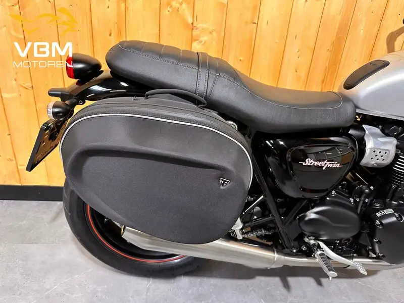 Triumph Street Twin - foto 8