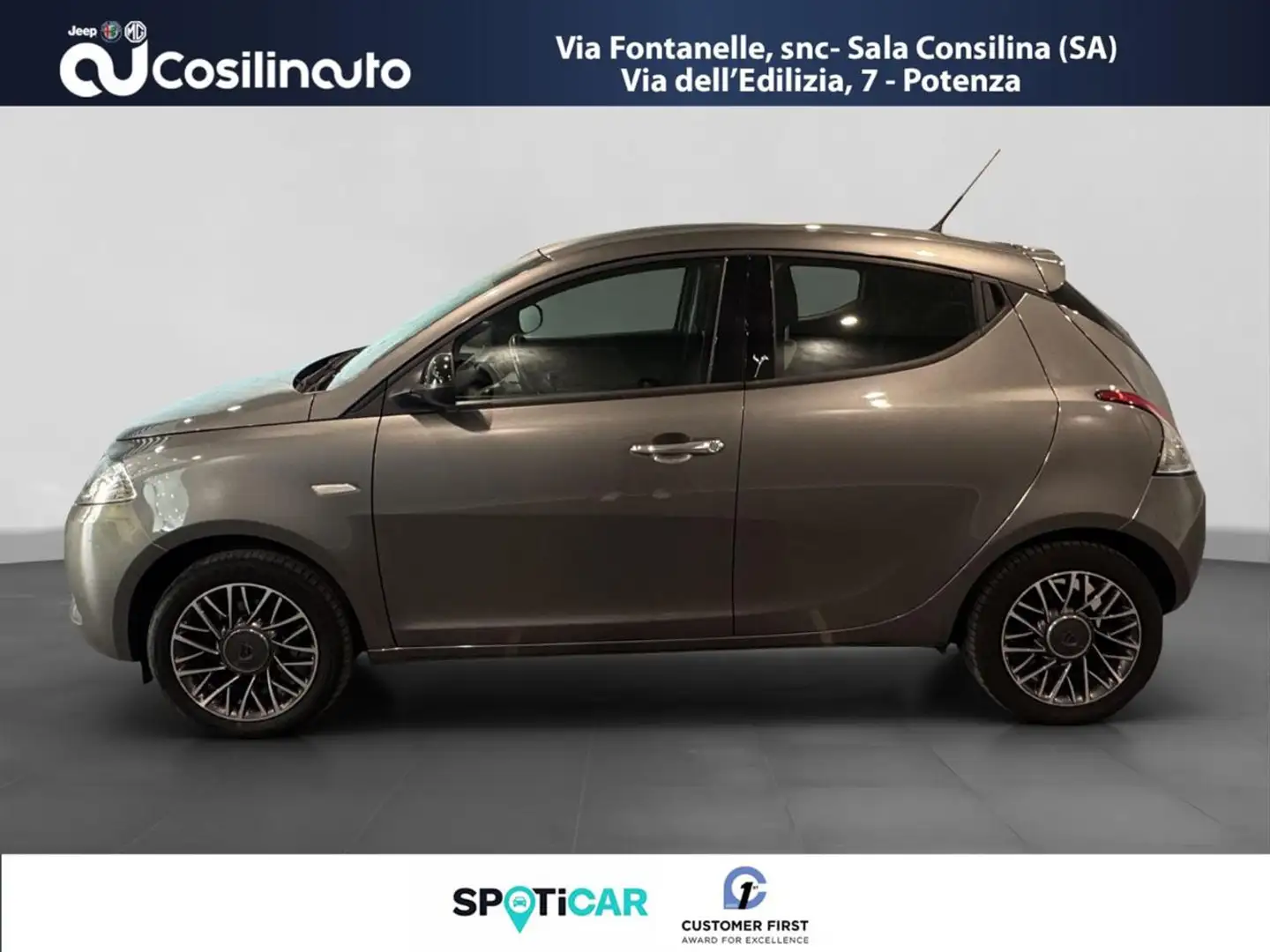 Lancia Ypsilon 0.9 TwinAir 85 CV 5 porte S&S DFN Silver Grigio - 2