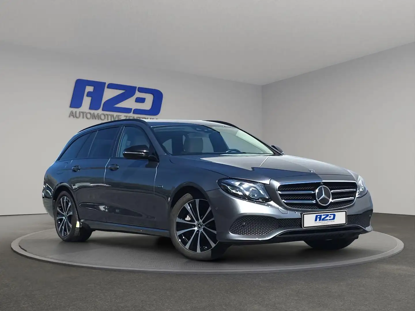 Mercedes-Benz E 300 de T Avantg  H-UP LEDER BURMEST AHK LUFT NAVI LED Grigio - 2