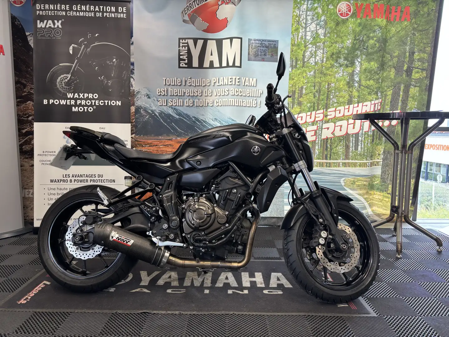 Yamaha MT-07 Negro - 1