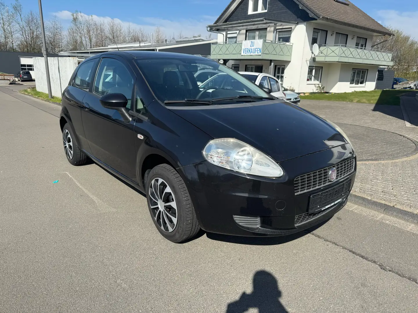 Fiat Grande Punto 1.4 8V Dynamic - HU Neu Schwarz - 2