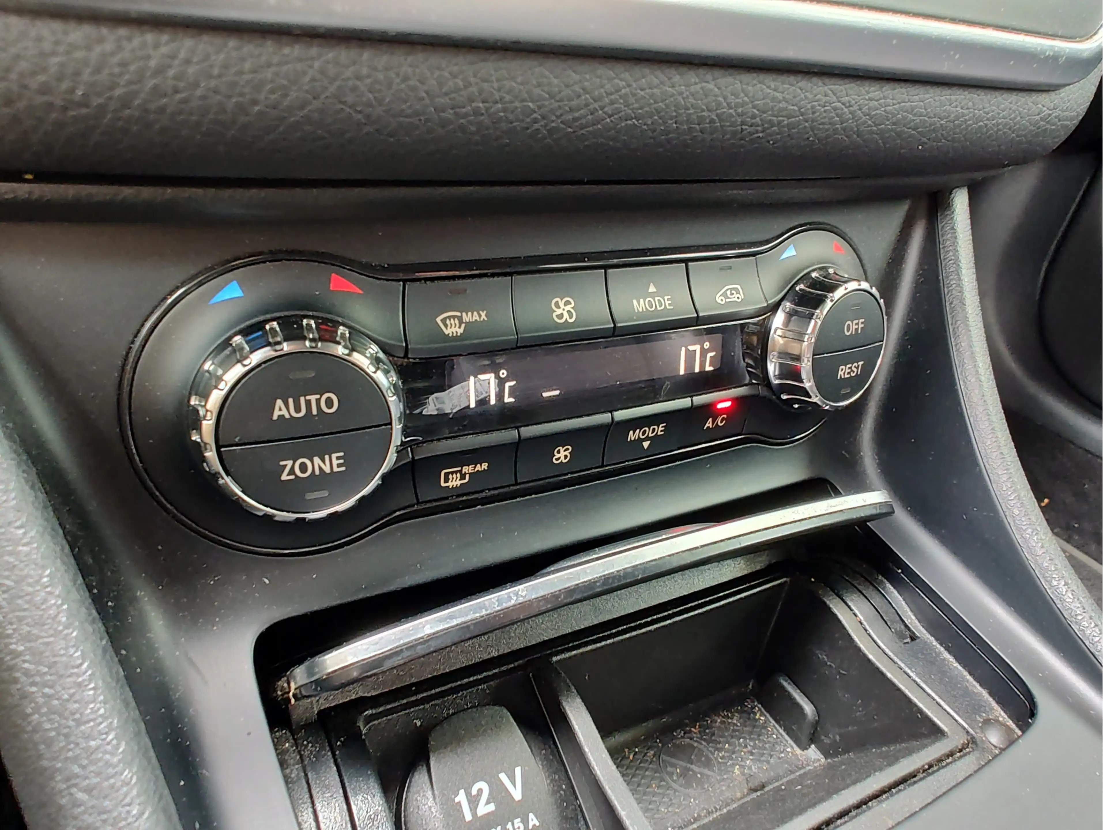 Mercedes-Benz GLA 180 ACTIVITY EDITION AUTOMAAT Clima | Navi | Cruise | — photo 12