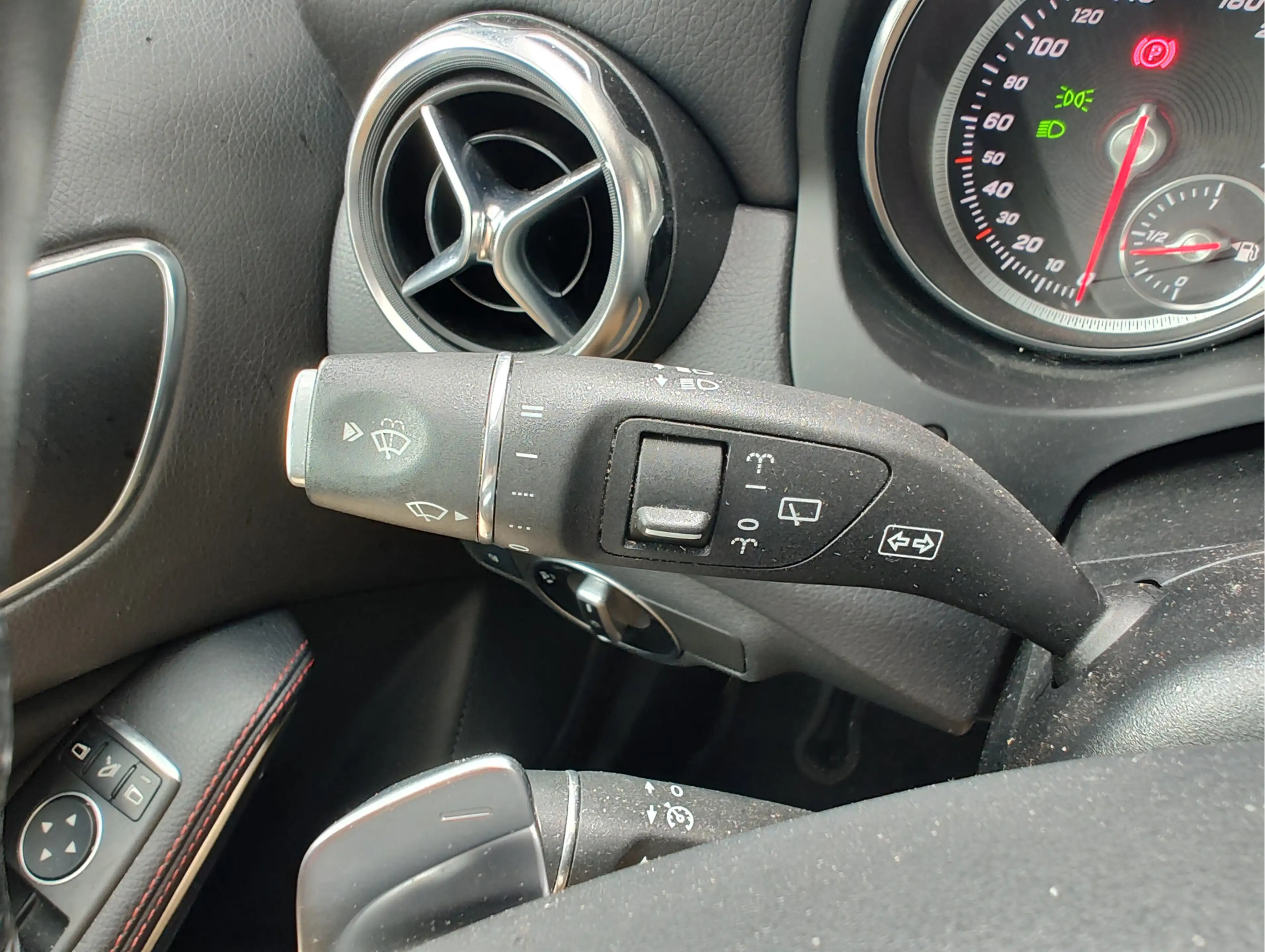 Mercedes-Benz GLA 180 ACTIVITY EDITION AUTOMAAT Clima | Navi | Cruise | — photo 18