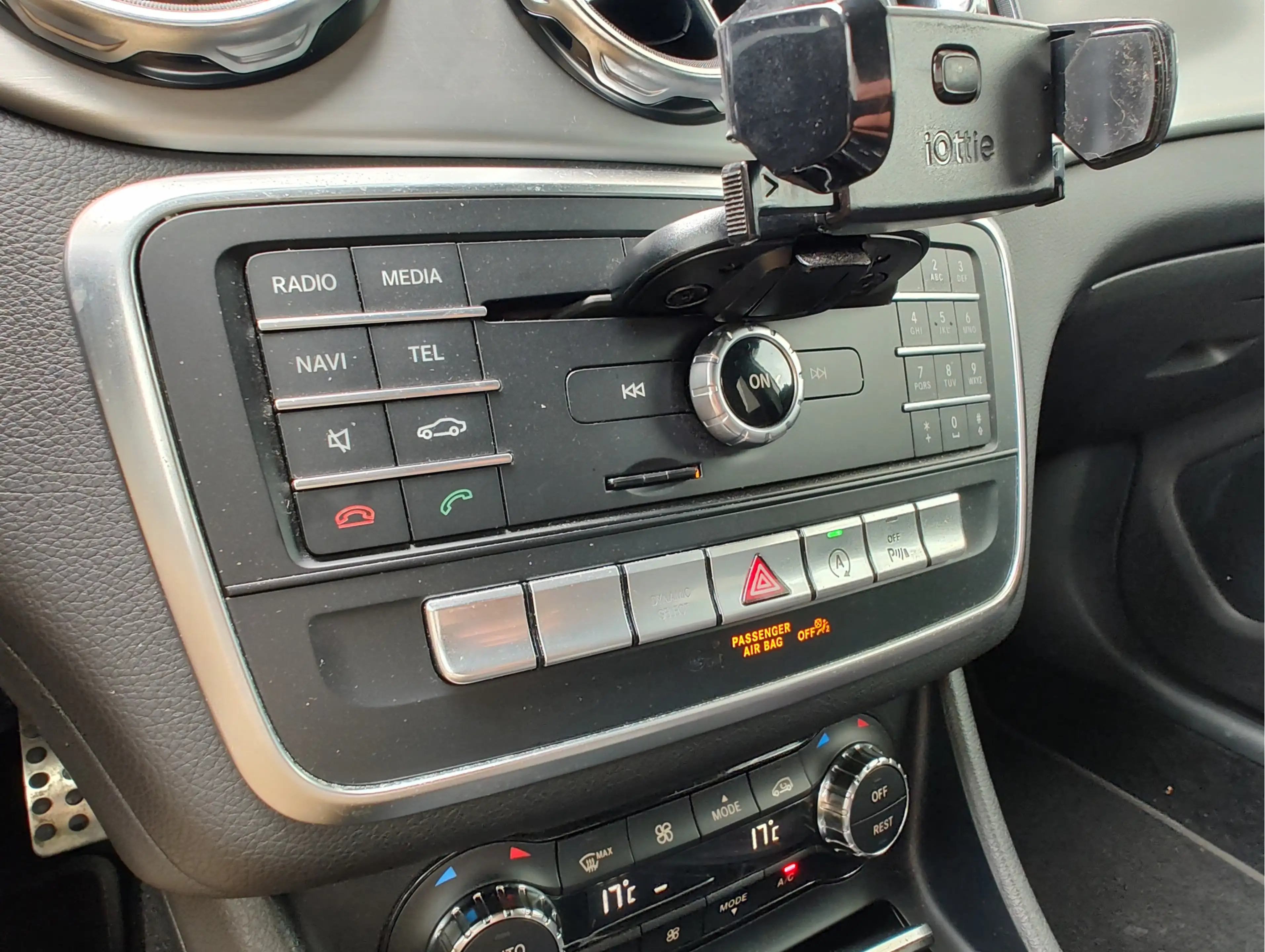 Mercedes-Benz GLA 180 ACTIVITY EDITION AUTOMAAT Clima | Navi | Cruise | — photo 11