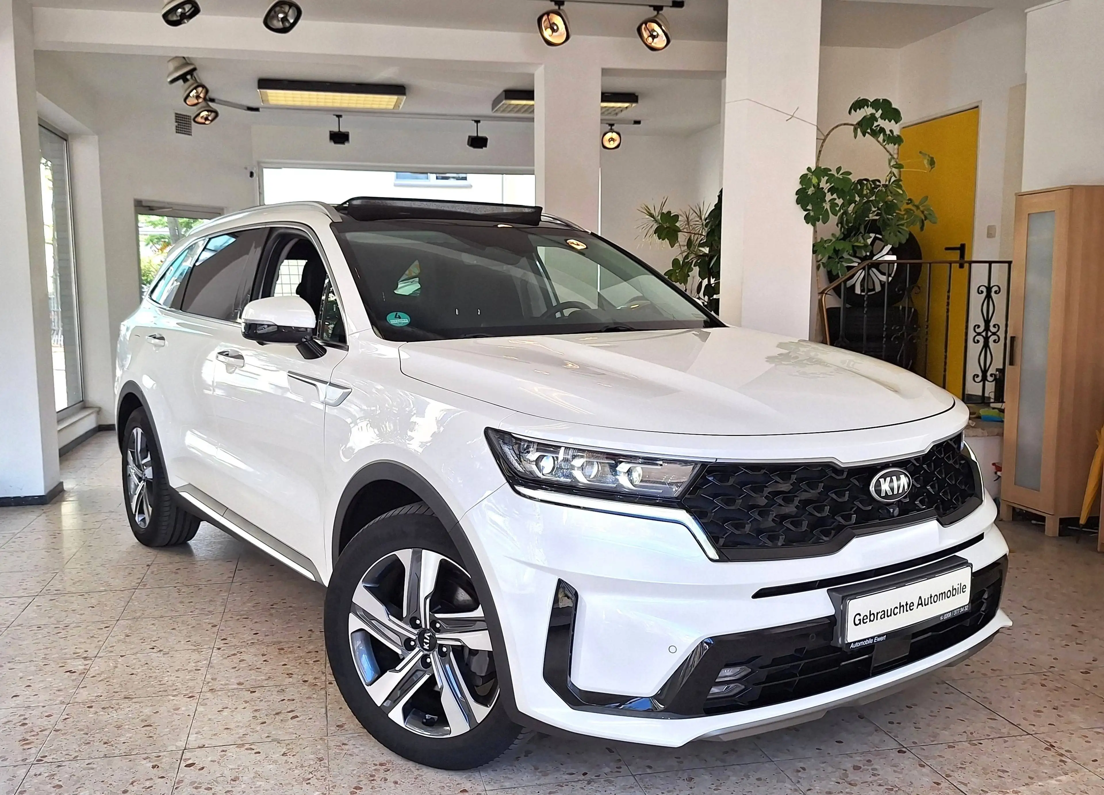 Kia Sorento Plug-In Hybrid AWD 1.Hd Schiebedach 8x Räder Werksgarantie 360* LED