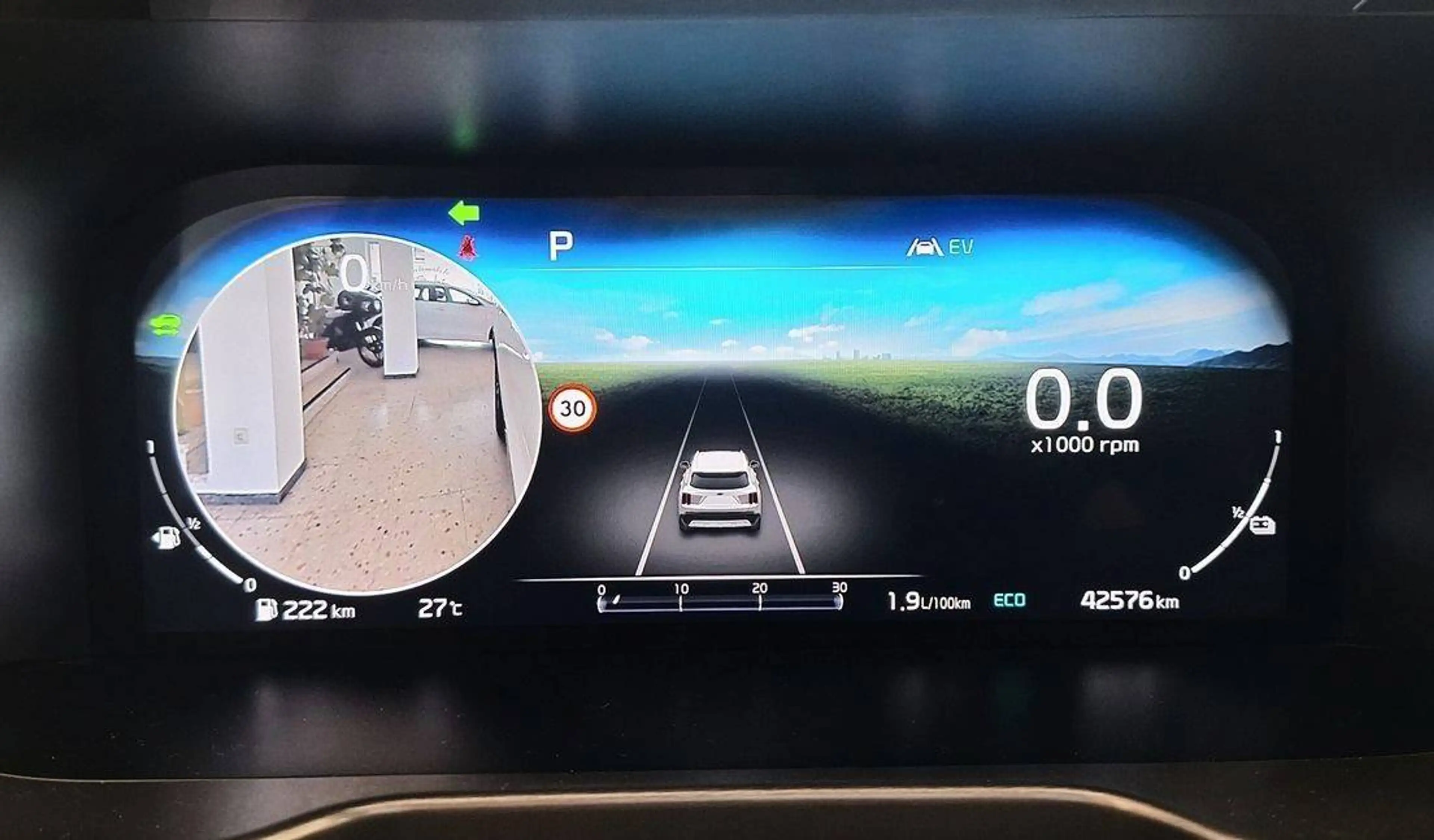 Kia Sorento Plug-In Hybrid AWD 1.Hd Schiebedach 8x Räder Werksgarantie 360* LED — photo 11