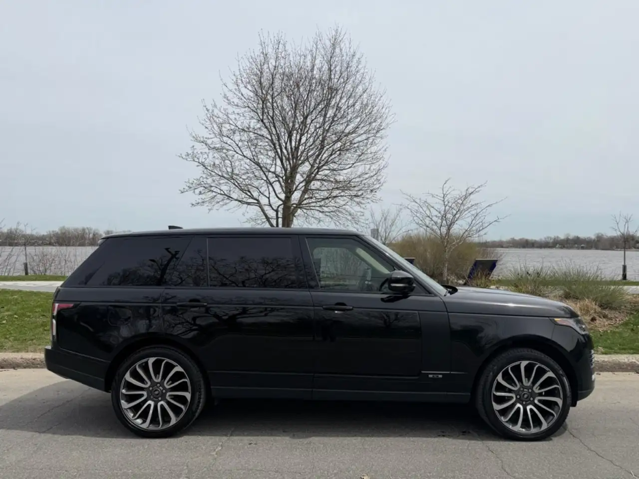 Land Rover Range Rover снимка Land Rover Range Rover