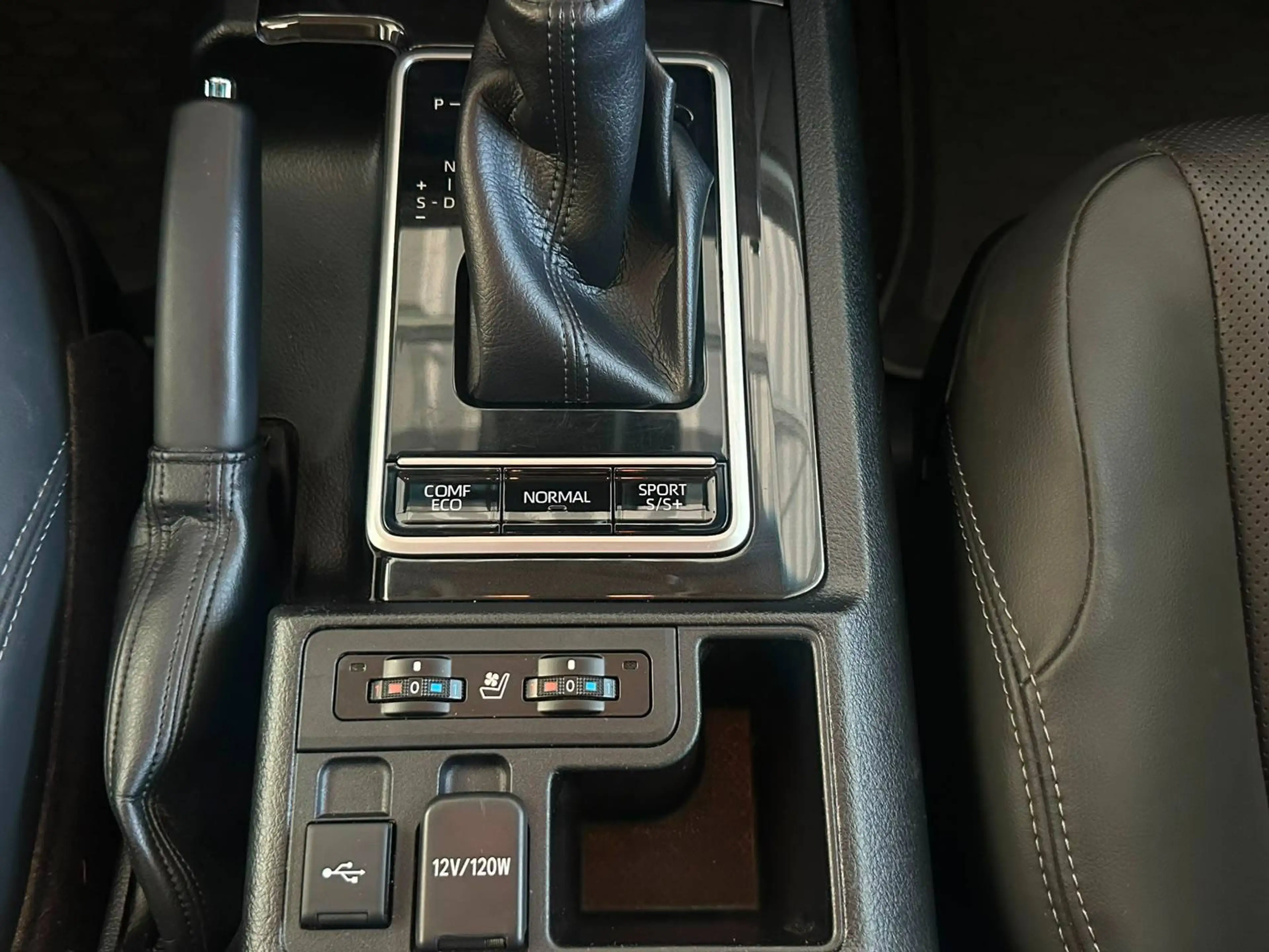 Toyota Land Cruiser TEC-Edition - Vollausstattung — photo 15