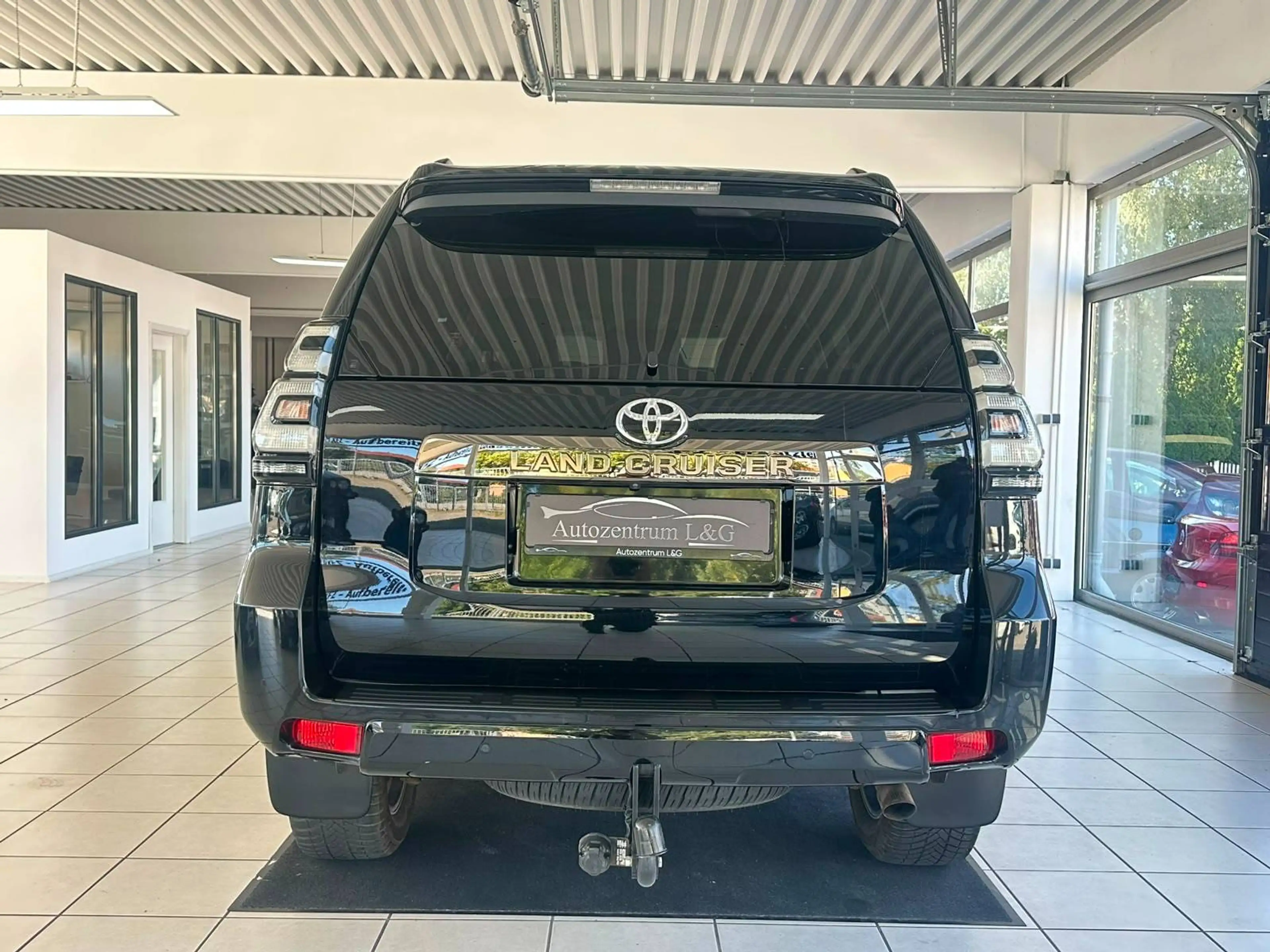 Toyota Land Cruiser TEC-Edition - Vollausstattung — photo 6