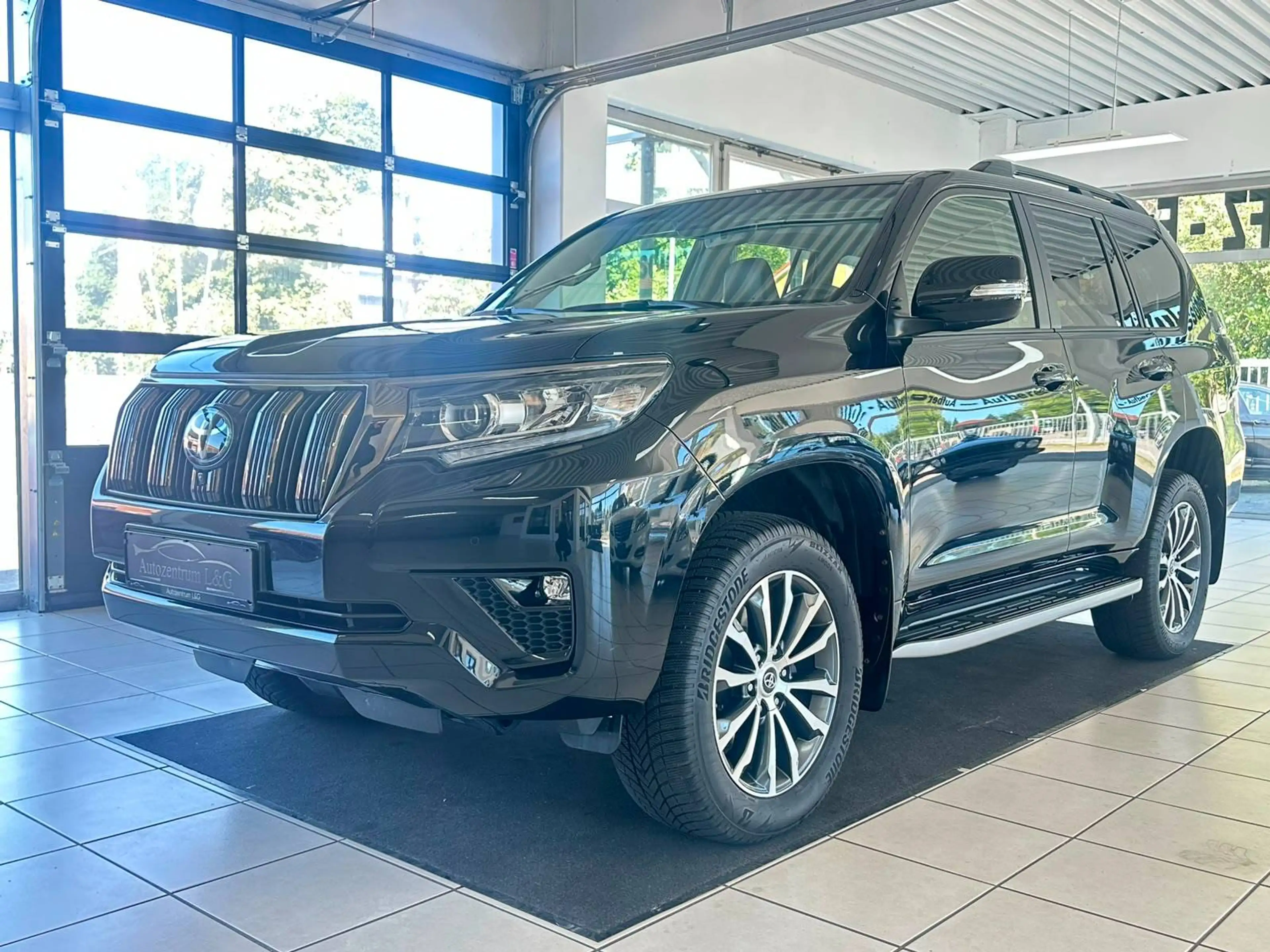 Toyota Land Cruiser TEC-Edition - Vollausstattung — photo 2