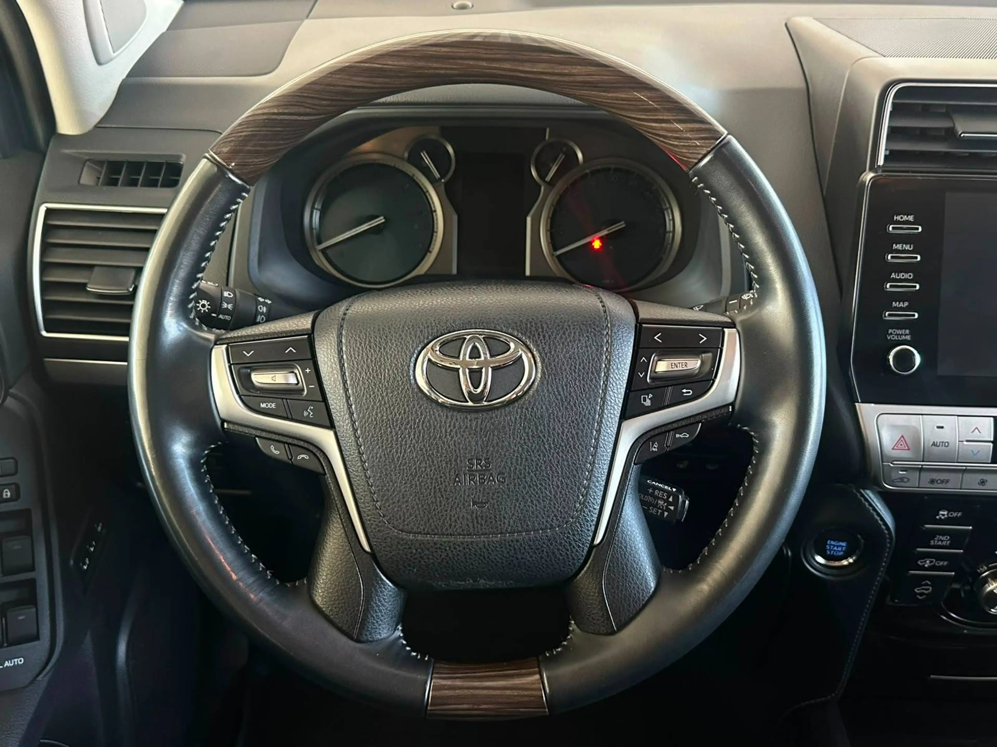 Toyota Land Cruiser TEC-Edition - Vollausstattung — photo 12