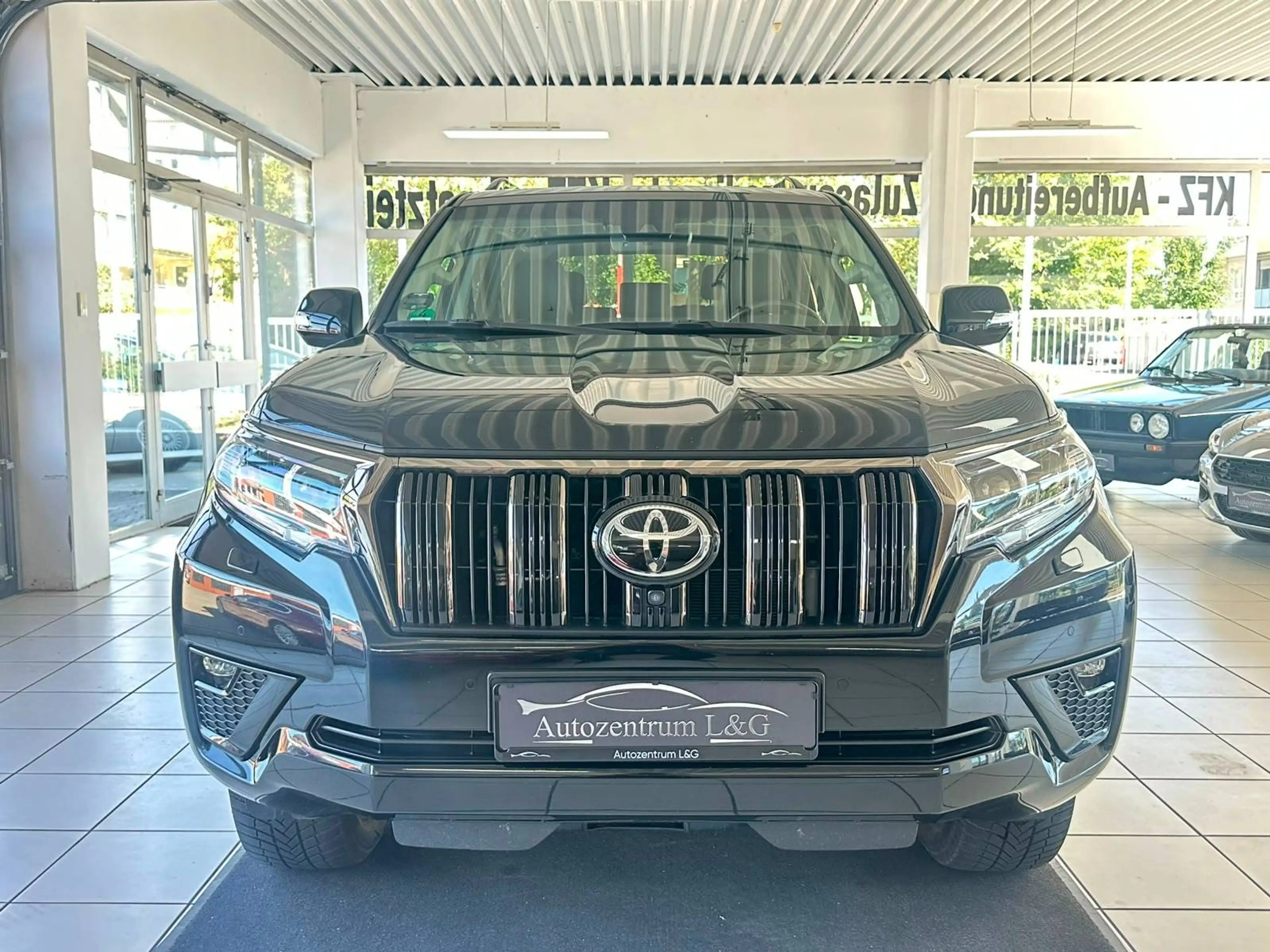 Toyota Land Cruiser TEC-Edition - Vollausstattung — photo 3