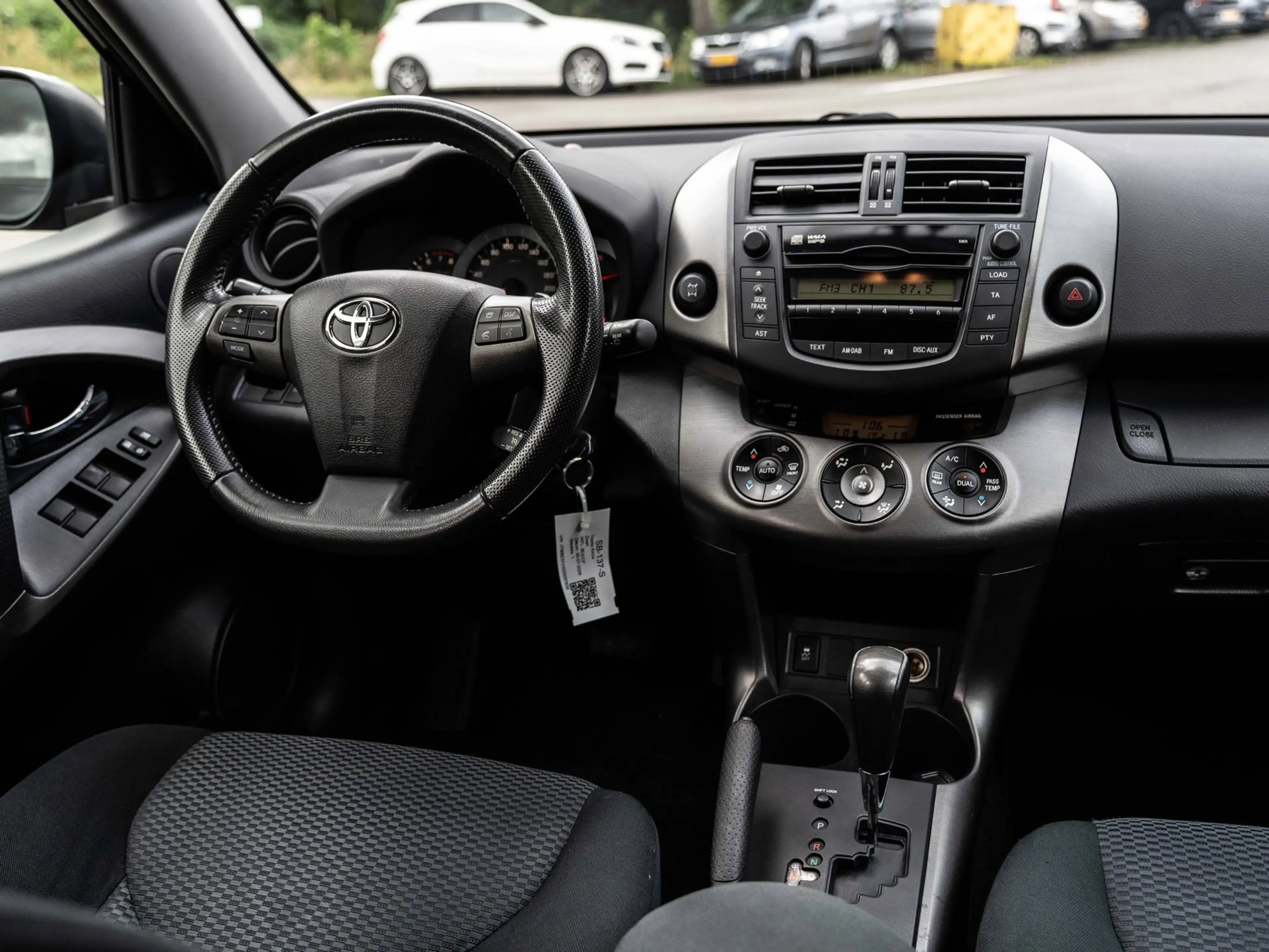 Toyota RAV 4 2.0 VVTi Dynamic | AUTOMAAT | TREKHAAK | CRUISE / — photo 2