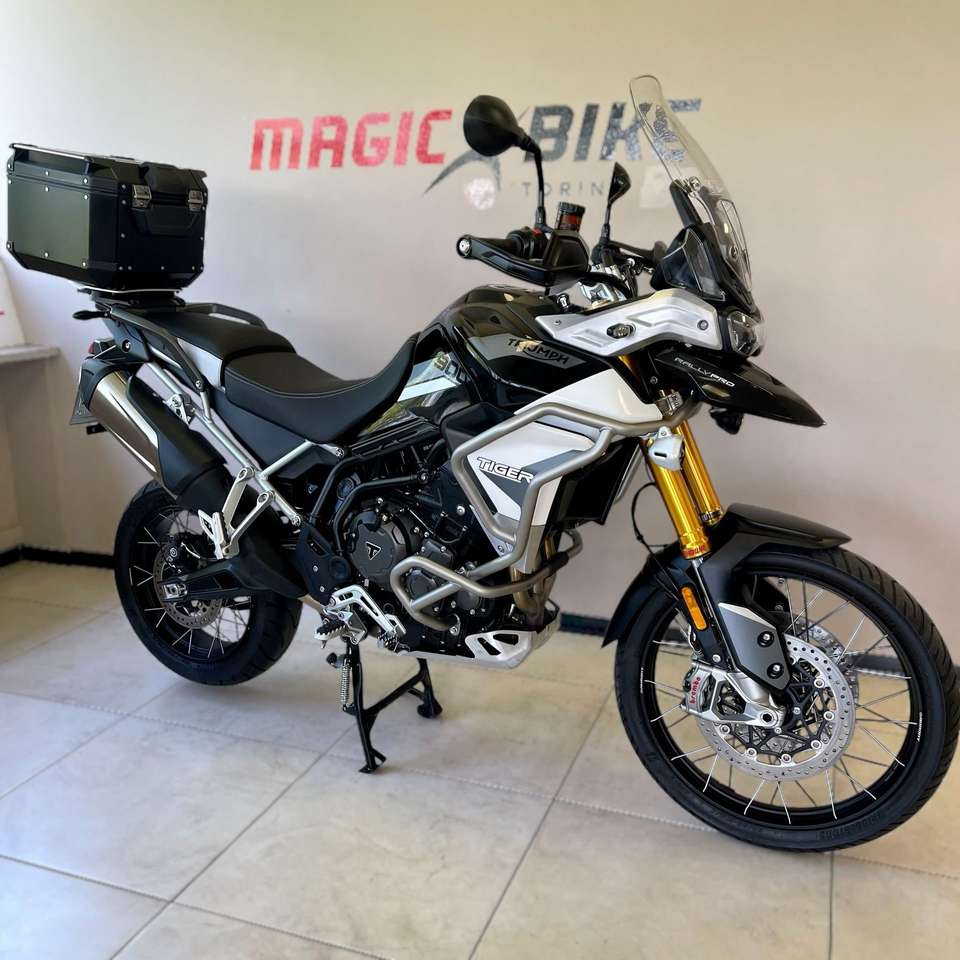 Triumph Tiger 900