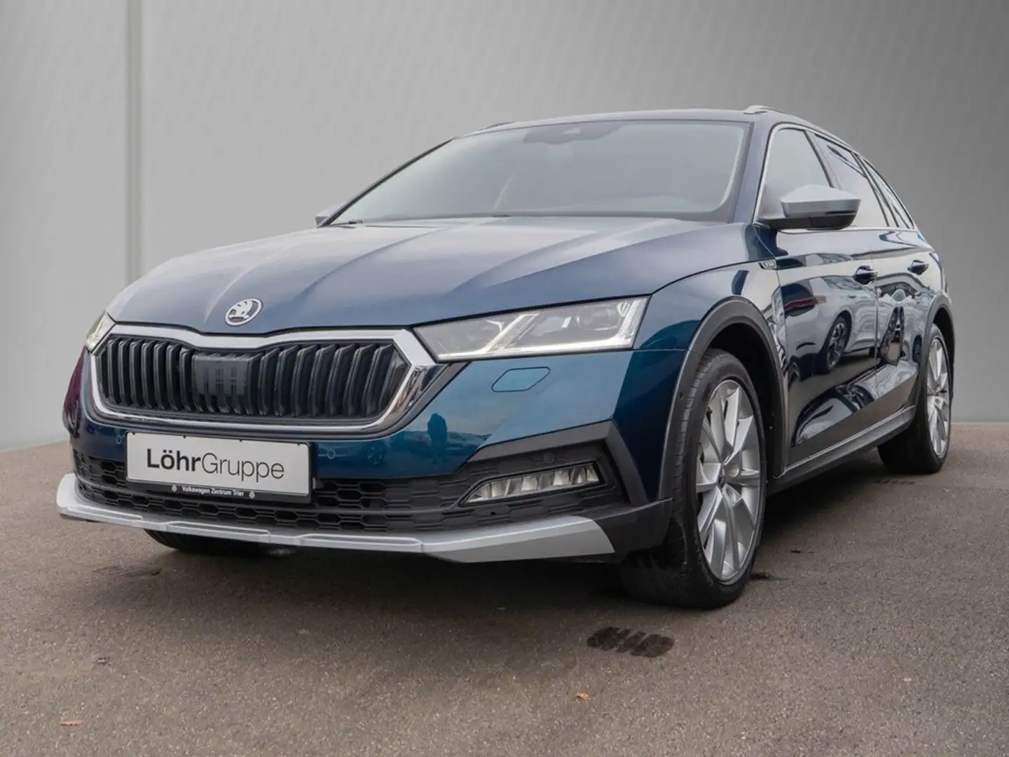 Skoda Octavia Combi Scout 2.0 TDI DSG 4x4 AHK, Navi Blau - 2