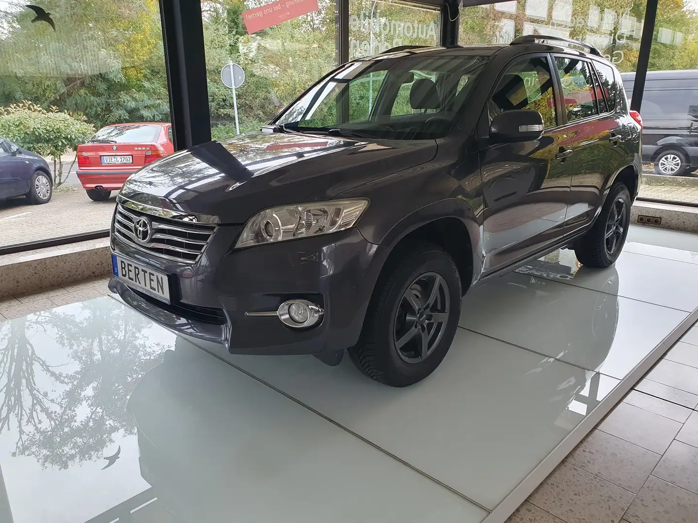 Toyota RAV 4 Basis 2.2D, 4x4, SH, AHK, Alu, Allwetterreifen,GA Gris - 1