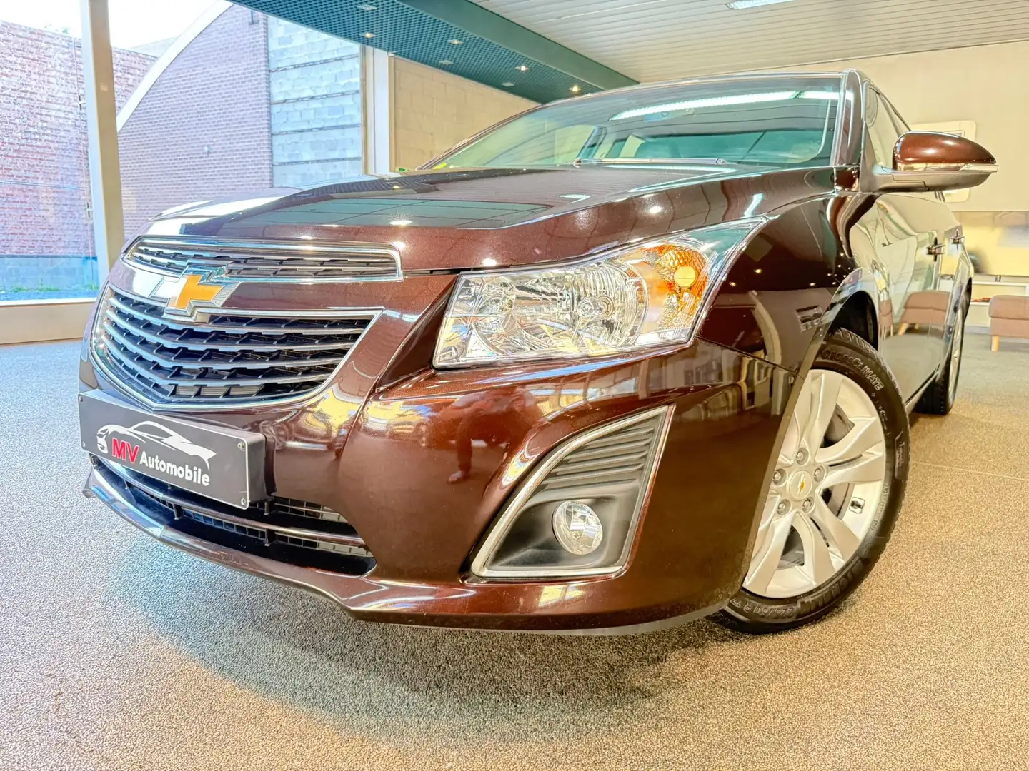 Chevrolet Cruze SW 1.7D * Écran * Caméra * Cuir * Ac * Keyle Brun - 1