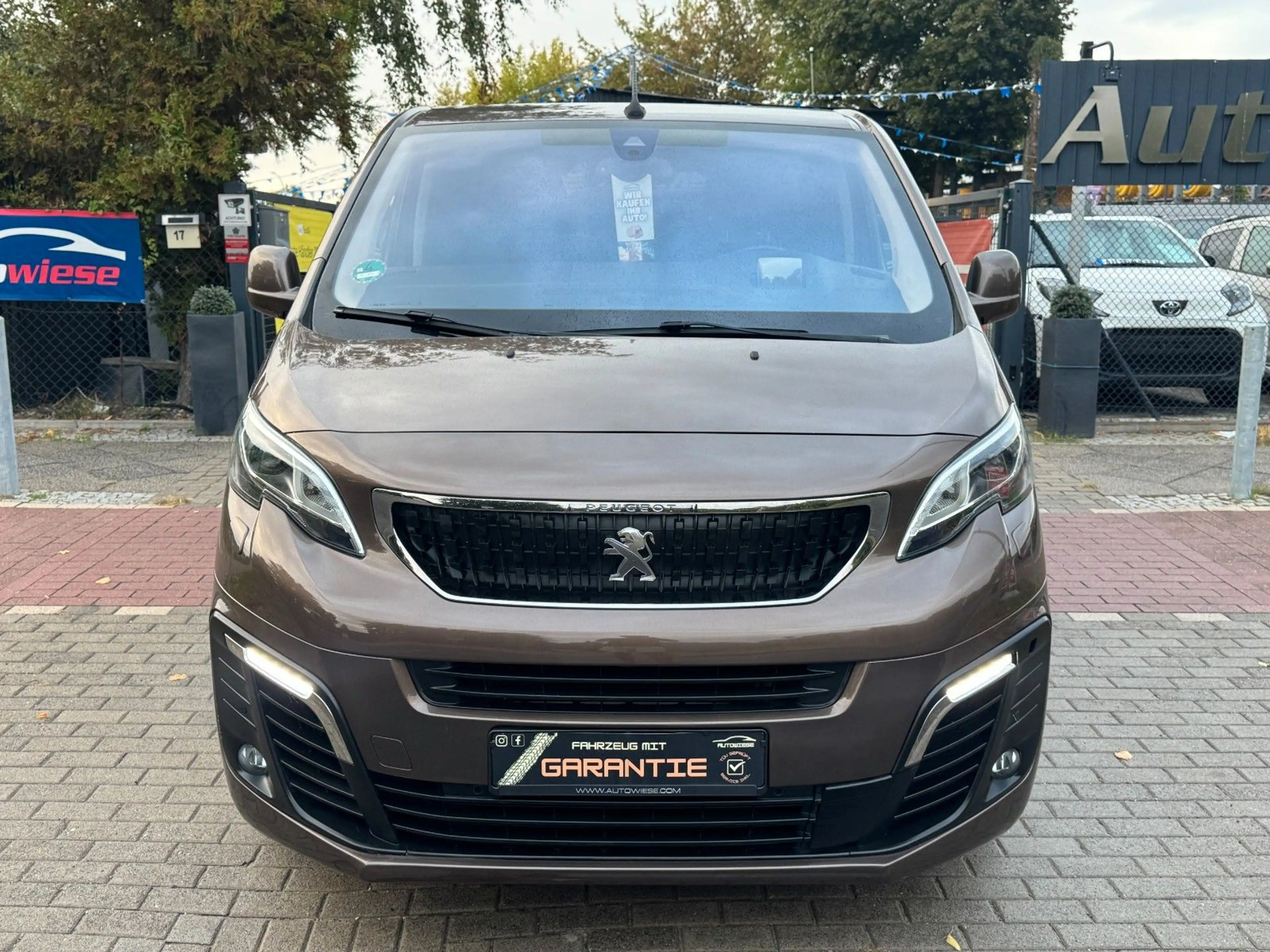 Peugeot Traveller Expert Traveller*Aut*8Sitze*Nav*Webasto*AHK*ACC — photo 2