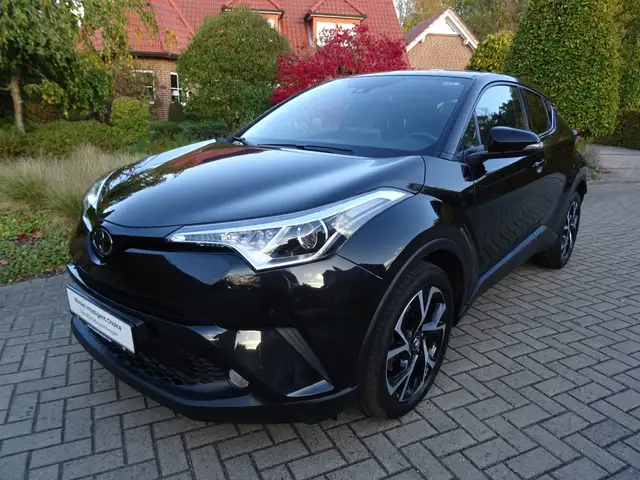 Toyota C-HR Team D