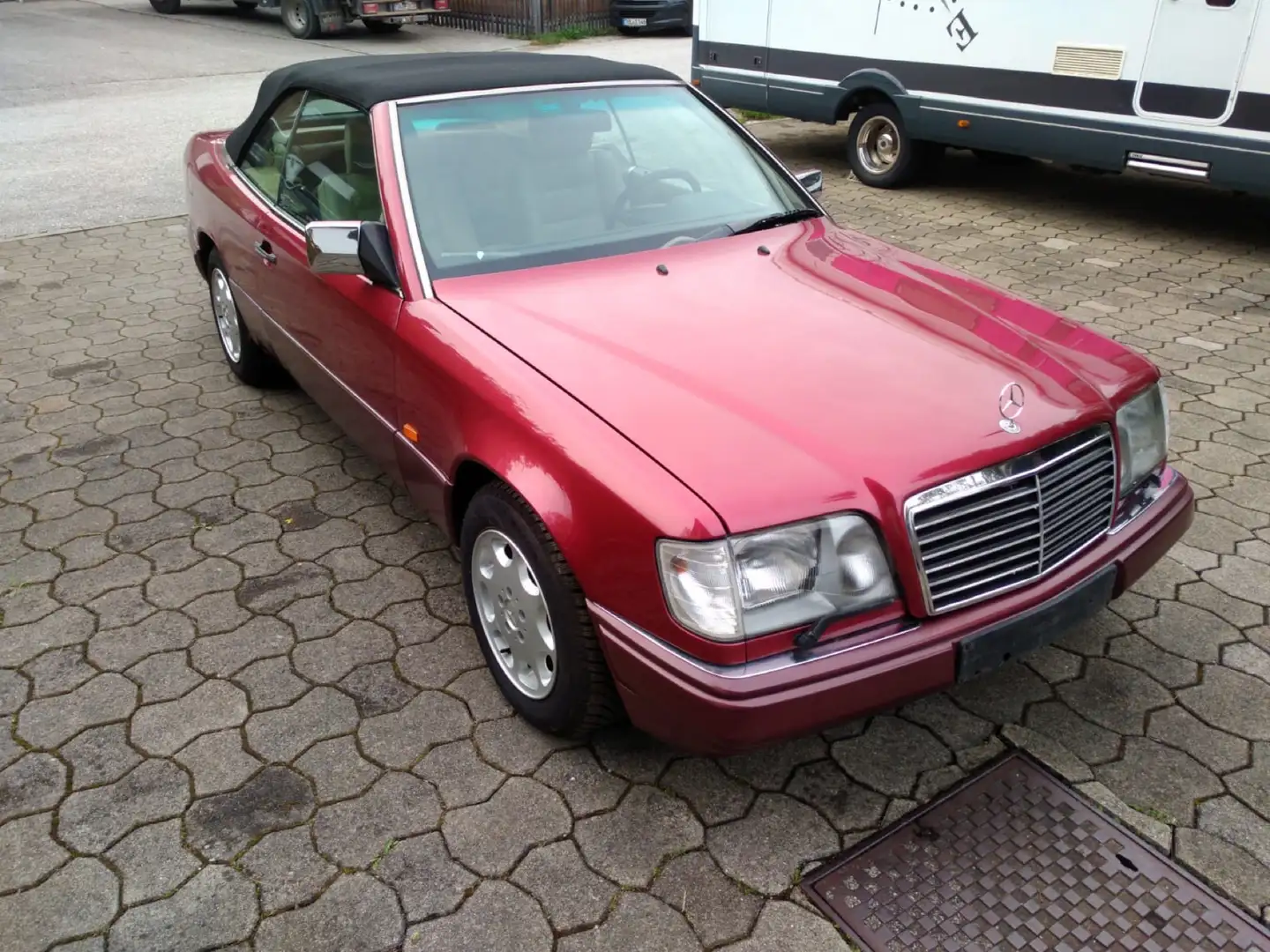 Mercedes-Benz CE 300 Roşu - 1