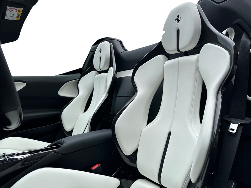 Ferrari SF90 Spider 130.000€ an optionals — photo 15