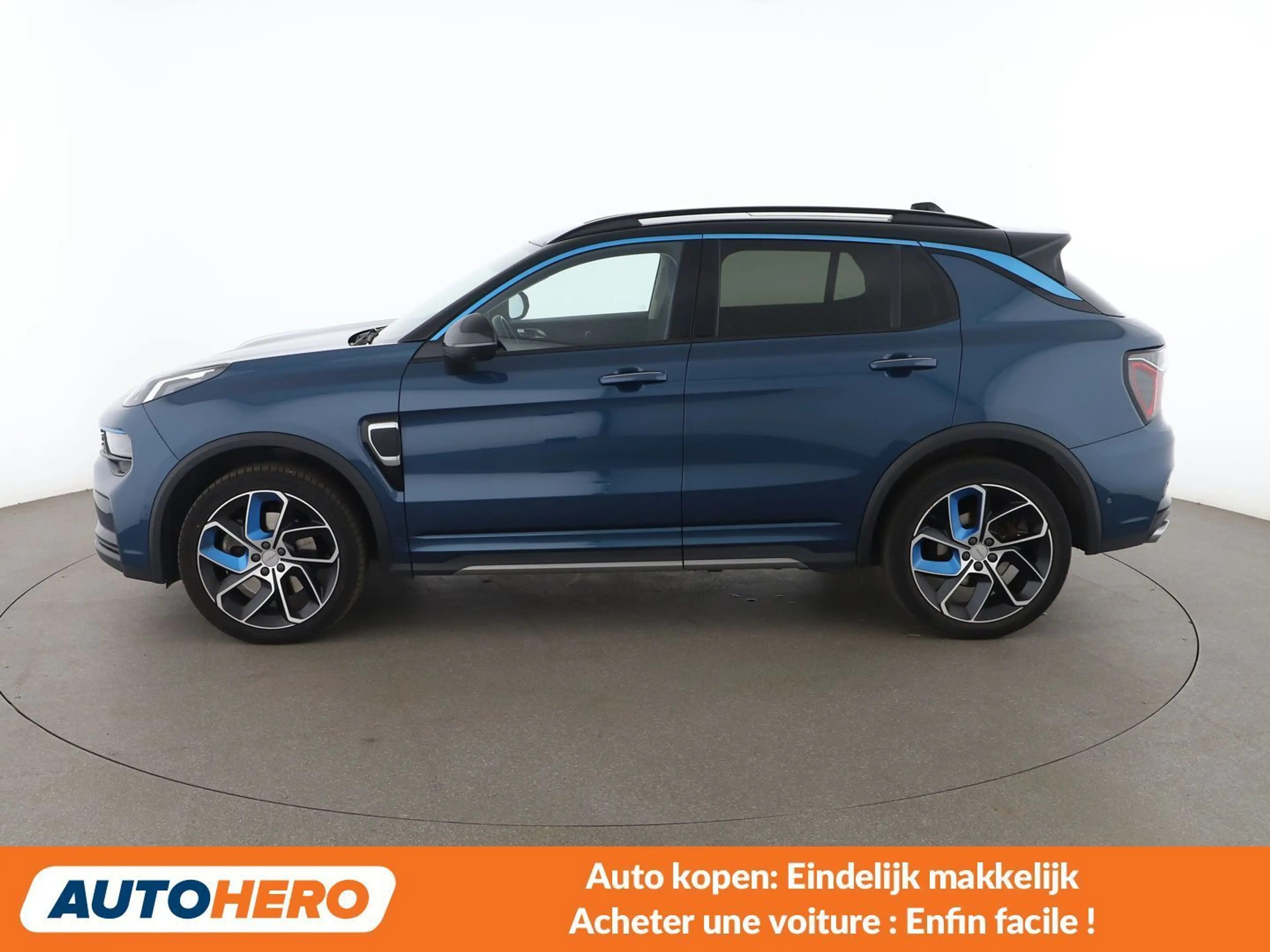 Lynk & Co 01 1.5 Plug-in Hybrid — photo 3