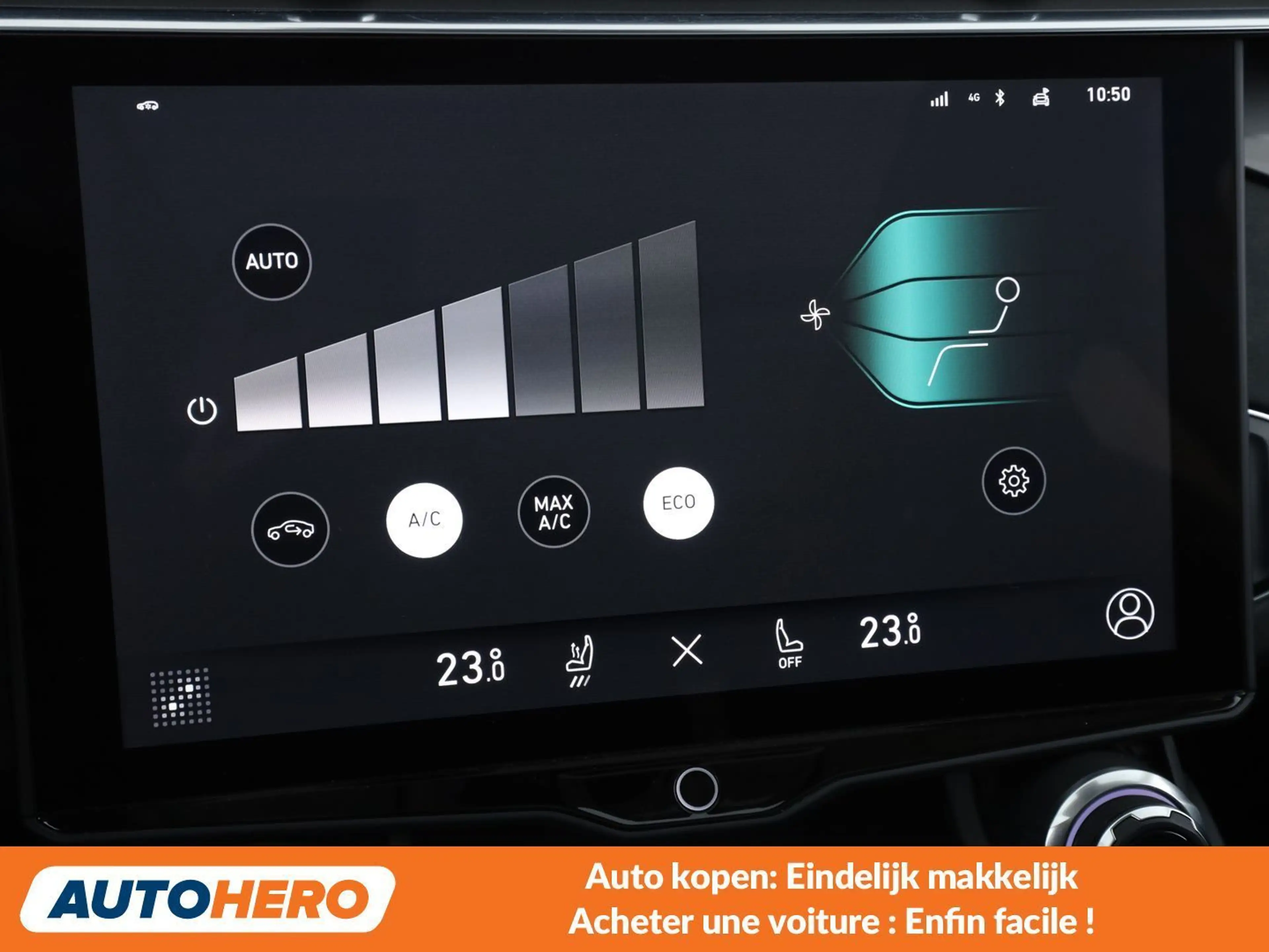 Lynk & Co 01 1.5 Plug-in Hybrid — photo 11
