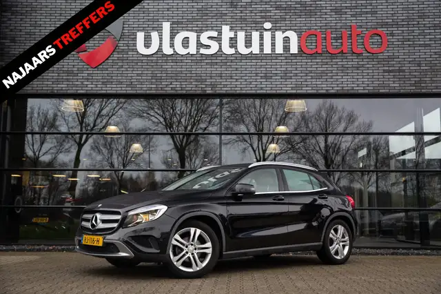 Mercedes-Benz GLA 180 Ambition , Trekhaak, Leer,  Achteruitrijcamera
