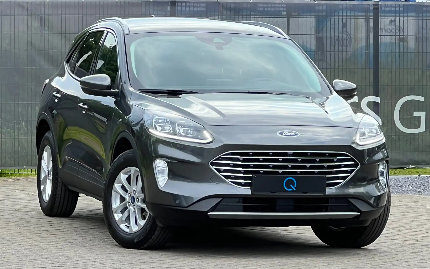 Ford Kuga 2.5PHEV TITANIUM X GPS CAMERA CARPLAY B&O KEYLESS Grau - 1