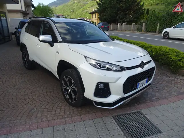 Suzuki Across Across 2.5 Plug-in Hybrid E-CVT 4WD Top