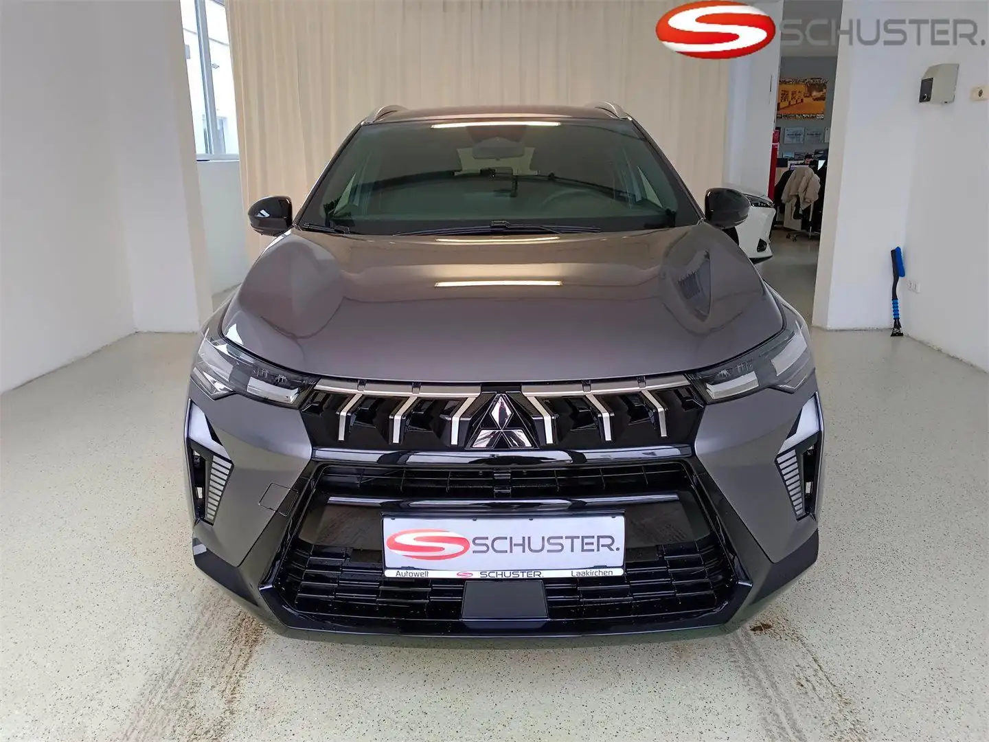 Mitsubishi ASX 1,0 Petrol Intense S+C 25 Grau - 2