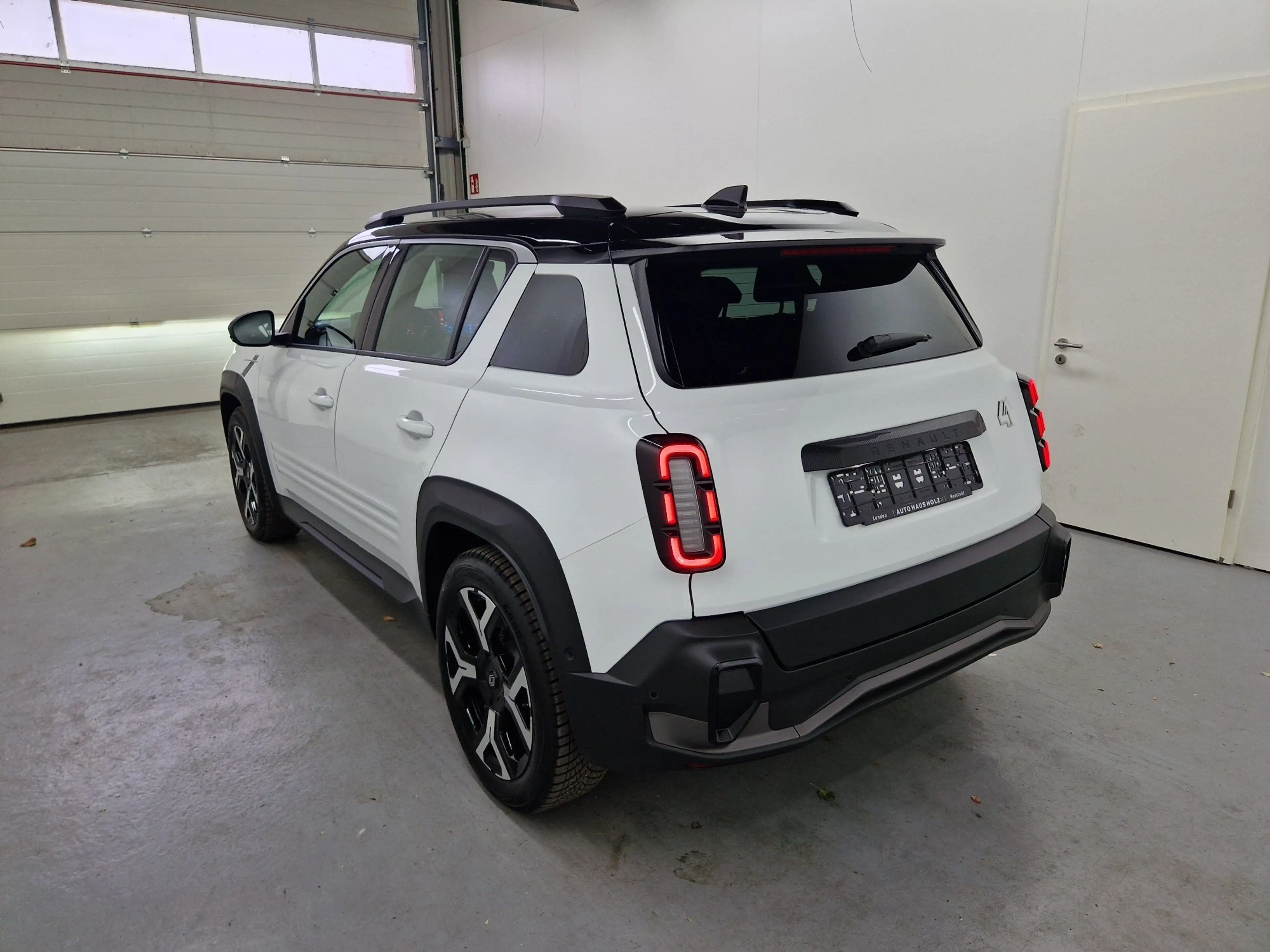 Renault R 4 E-Tech Techno 150 Comfort Range — photo 2