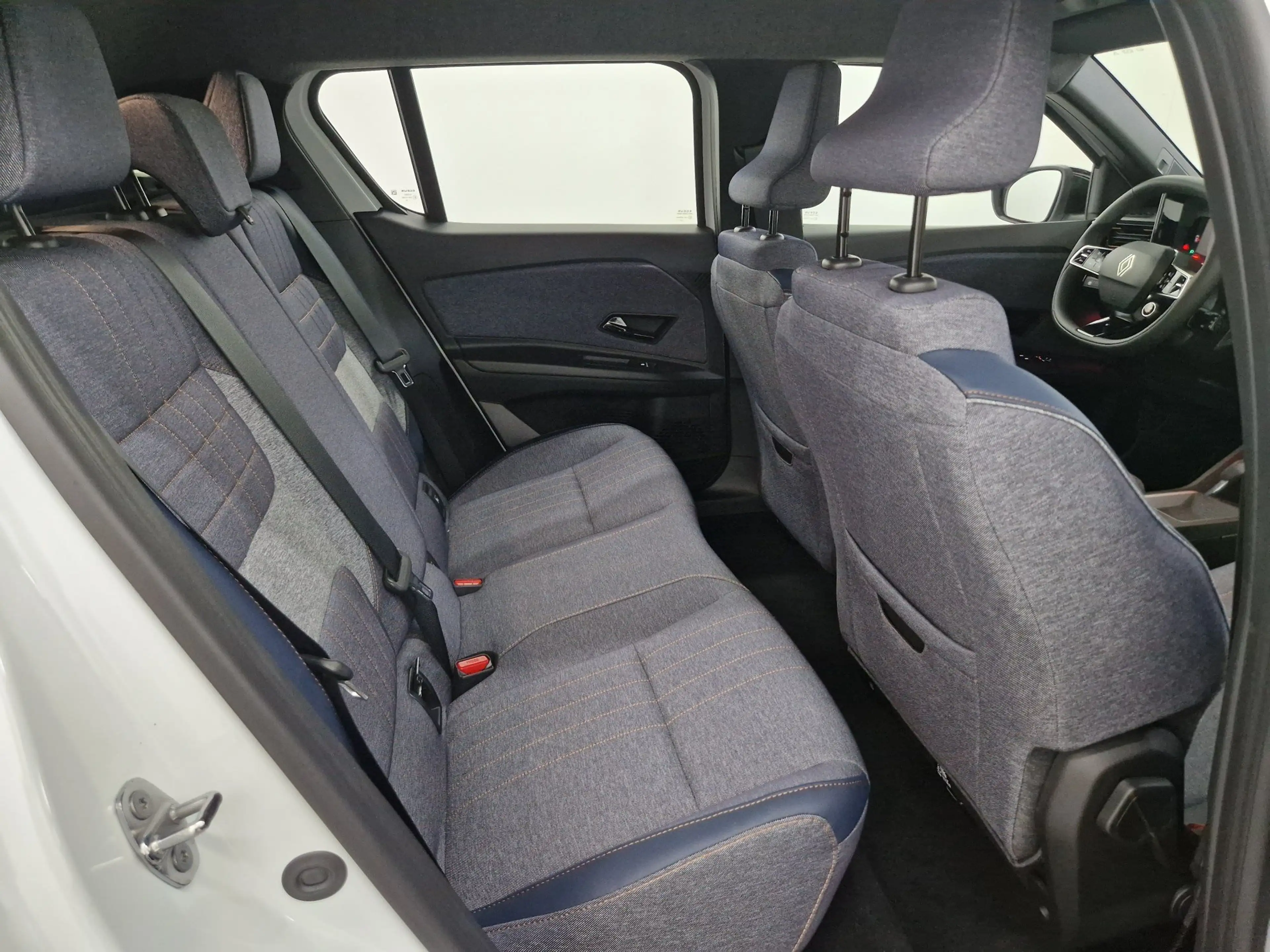 Renault R 4 E-Tech Techno 150 Comfort Range — photo 11