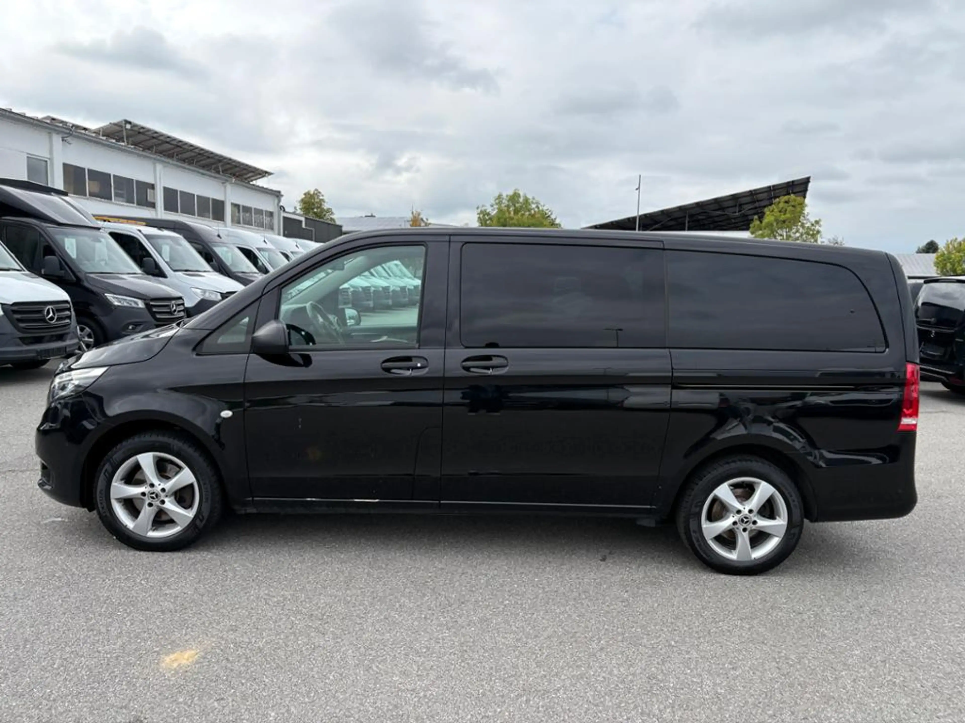 Mercedes-Benz Vito 119 CDI Tourer 4x4 lang 8Sitze 2xKlima+2xTüre — photo 7