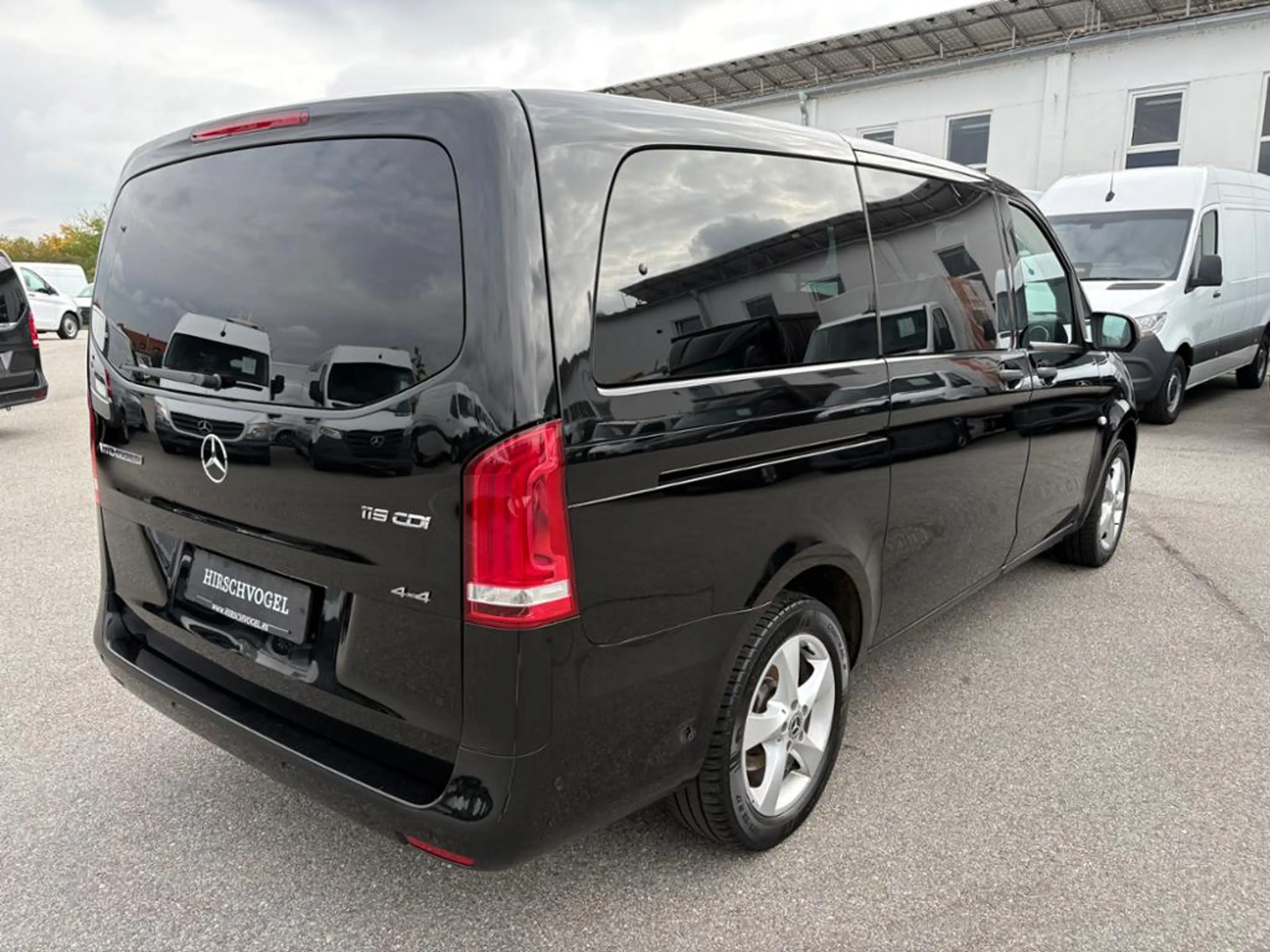 Mercedes-Benz Vito 119 CDI Tourer 4x4 lang 8Sitze 2xKlima+2xTüre — photo 5