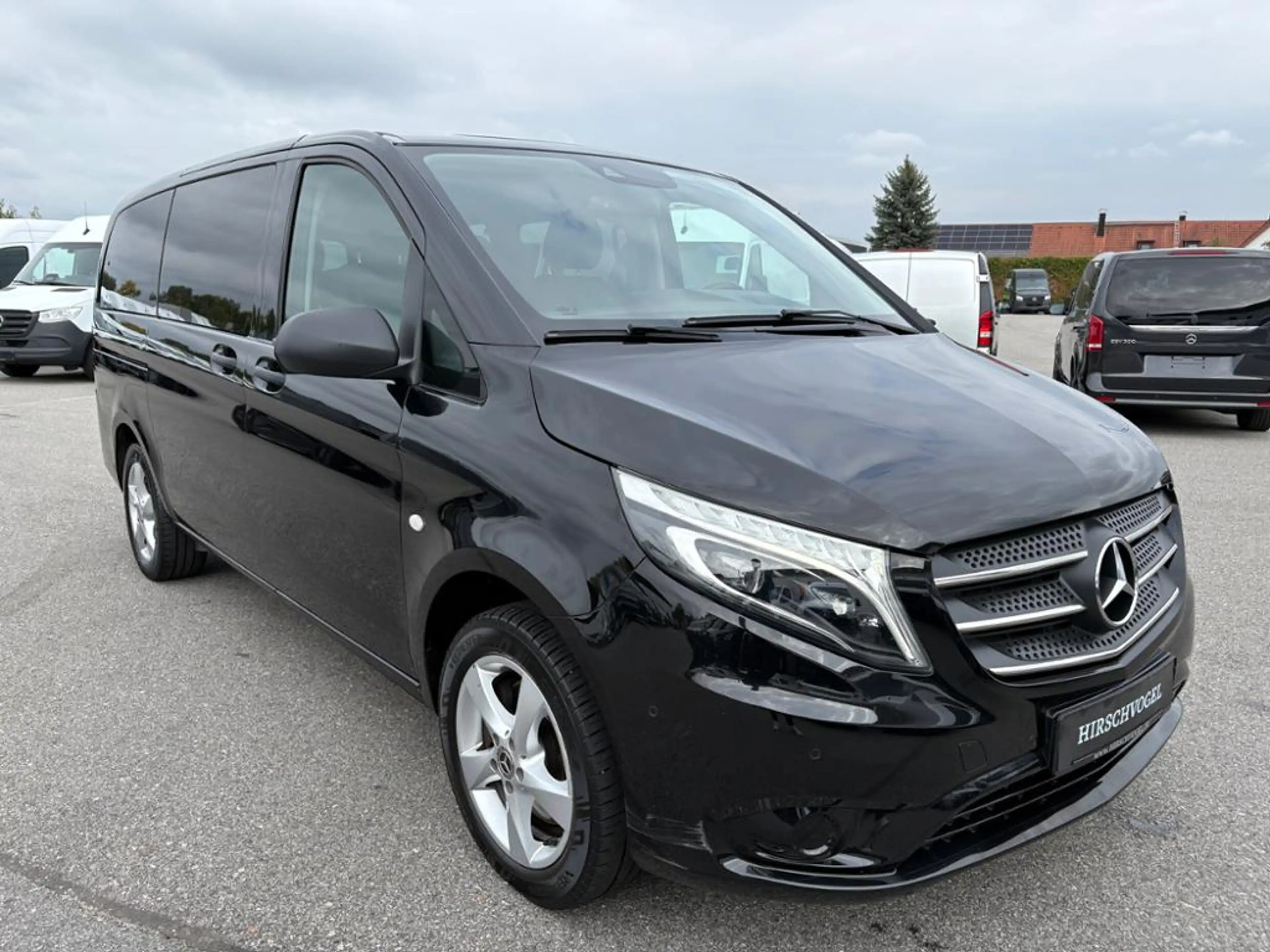 Mercedes-Benz Vito 119 CDI Tourer 4x4 lang 8Sitze 2xKlima+2xTüre — photo 3