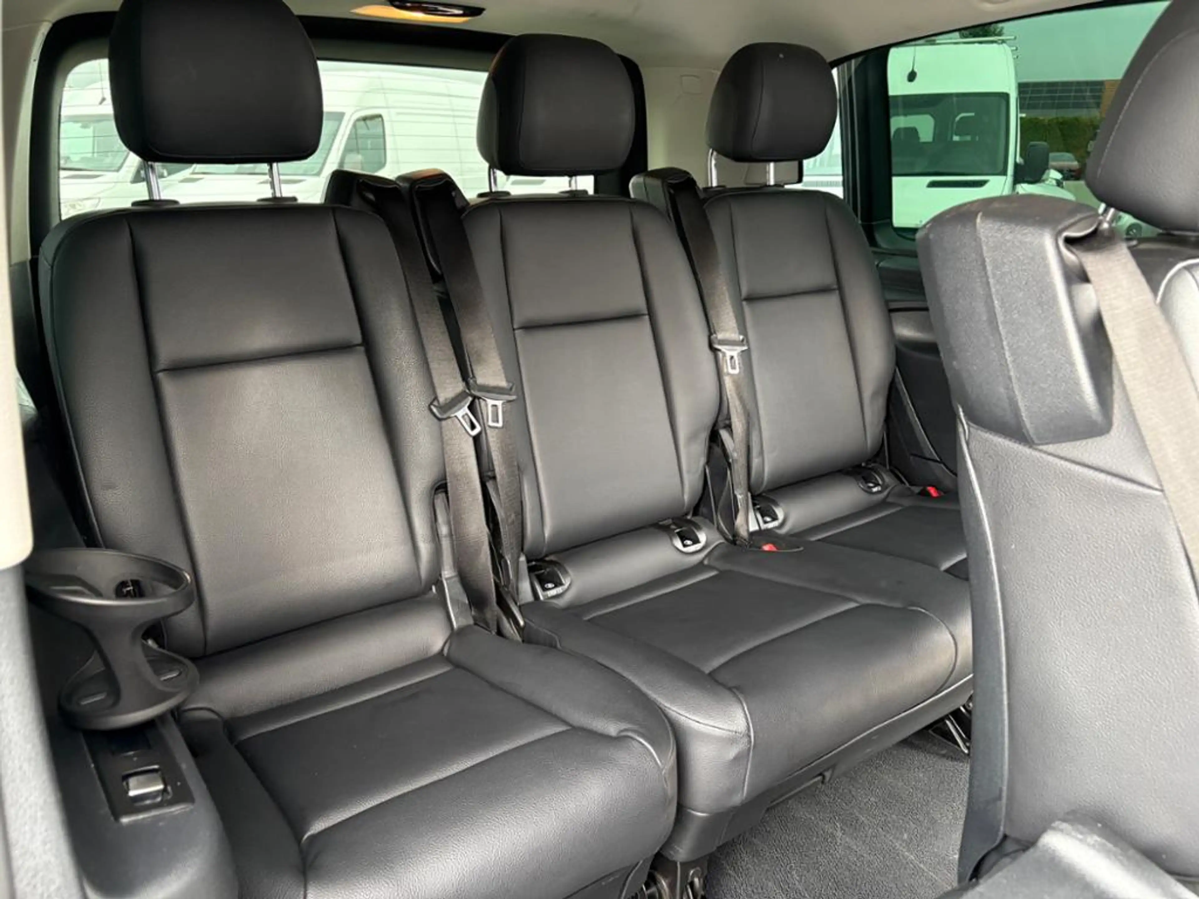 Mercedes-Benz Vito 119 CDI Tourer 4x4 lang 8Sitze 2xKlima+2xTüre — photo 13