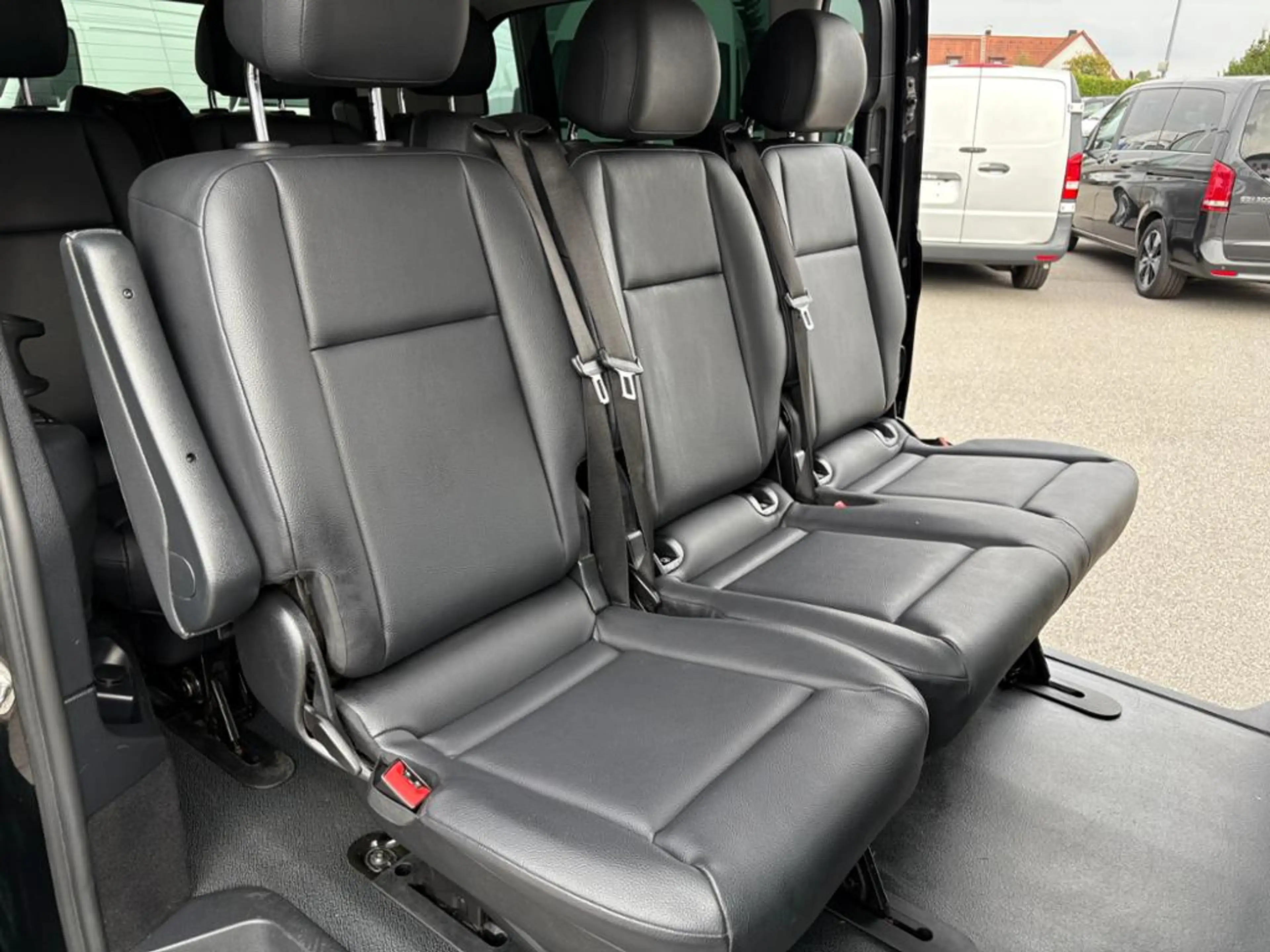 Mercedes-Benz Vito 119 CDI Tourer 4x4 lang 8Sitze 2xKlima+2xTüre — photo 12