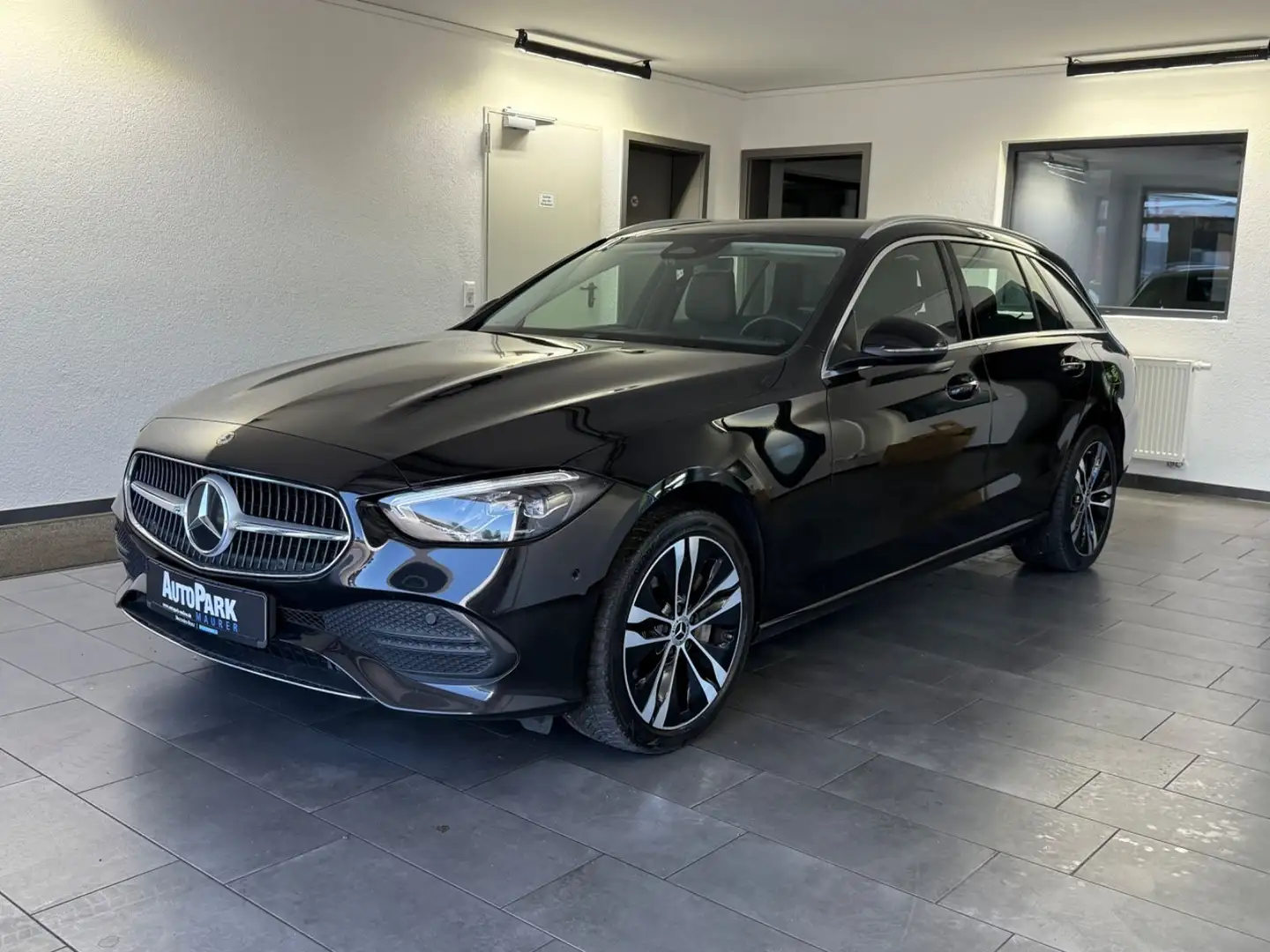 Mercedes-Benz C 300 T e Avantgarde*Assistenzpaket* Schwarz - 2