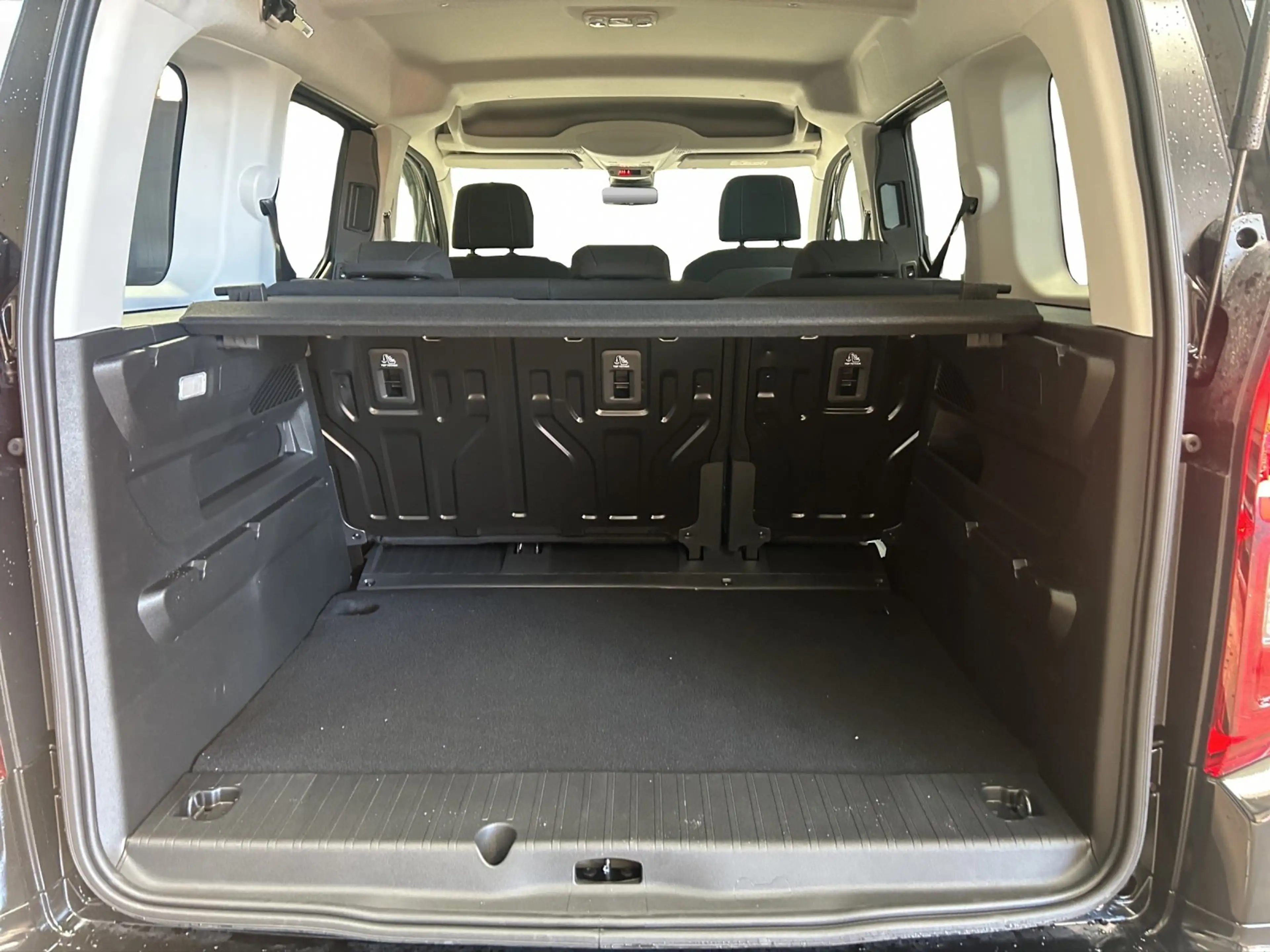 Fiat Qubo L L1 1.5 5-Sitzer Diesel KAMERA SHZ ALU LED — photo 12